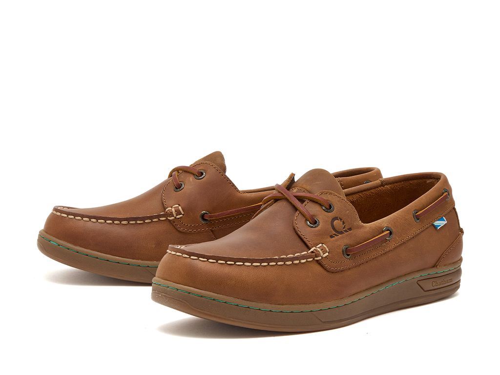 Chatham Leather Boat Shoes For Men - Deck Buton G2 in Walnut, 6-12