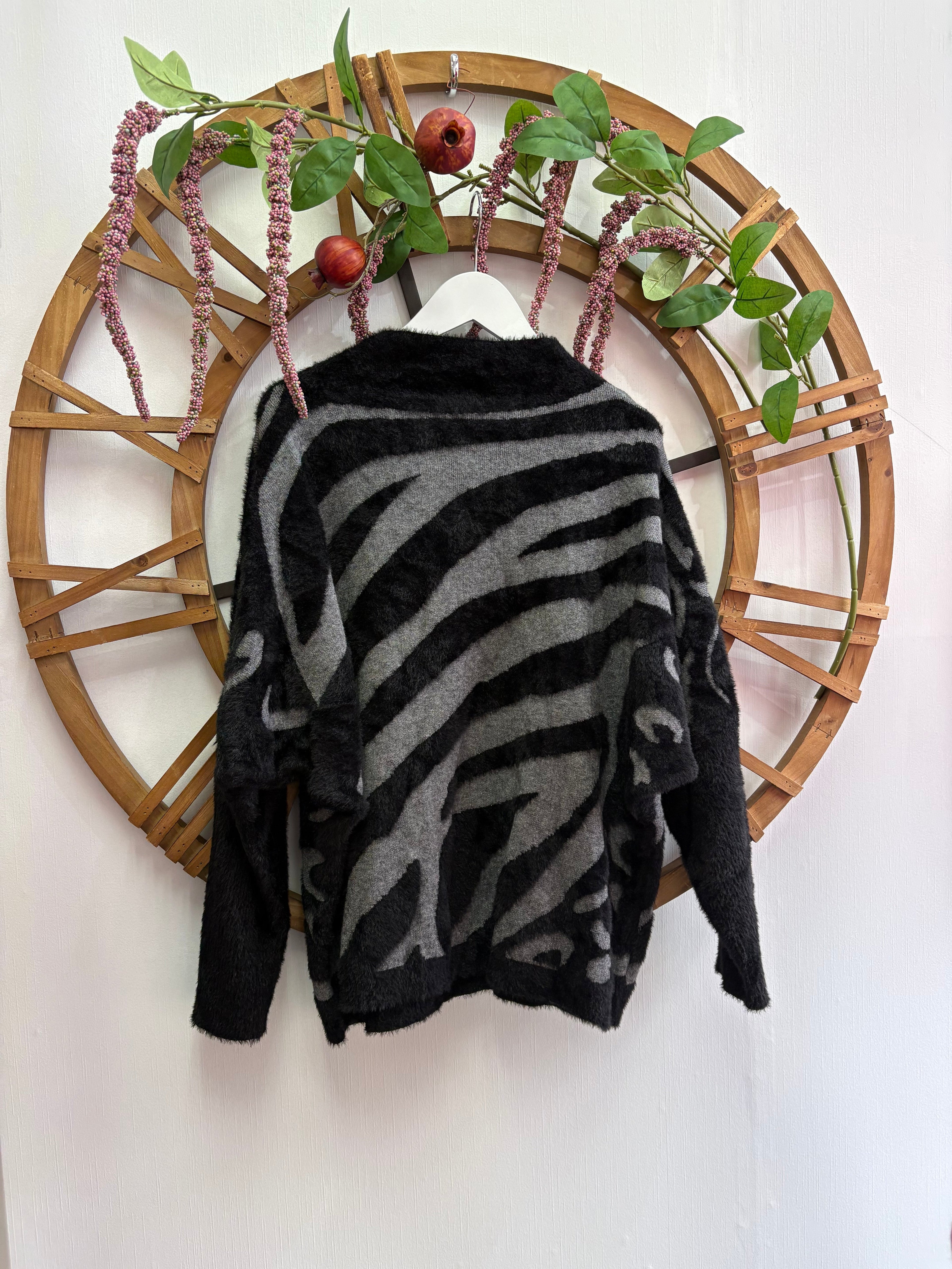 Luxtyle Fuzzy Zebra Knit Jumper – Fits up to UK18