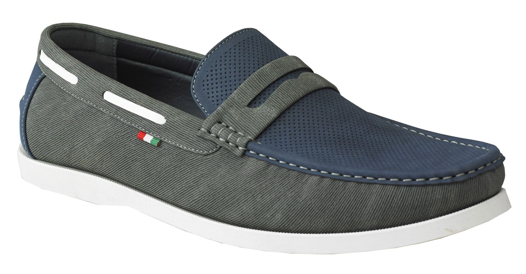 D555 Mens Slip On Boat Shoes With Perforation Details