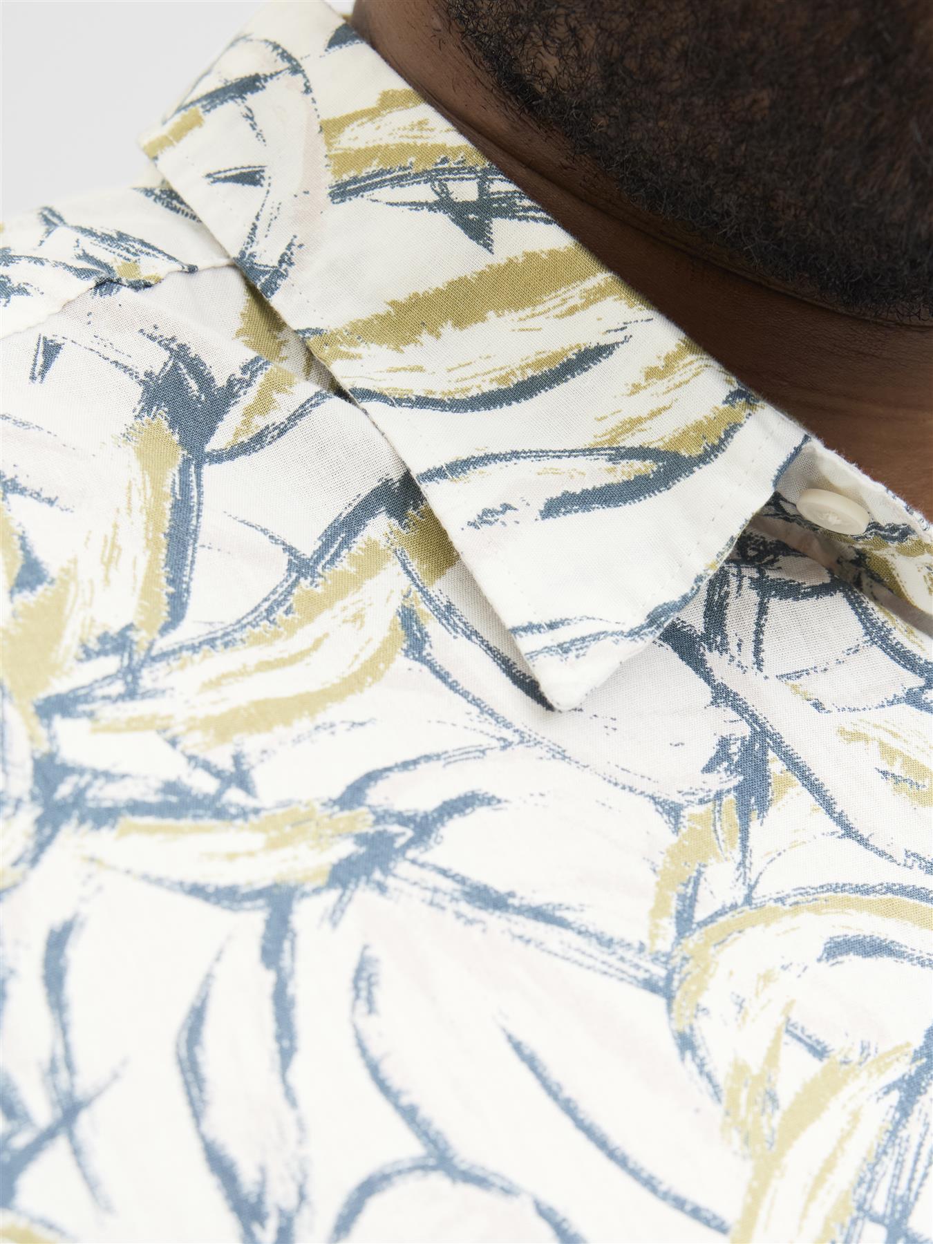 Jack & Jones Short Sleeves Shirt For Men (JORJOSHUA SPLIT AOP) in 3 Colours, 4XL-7XL