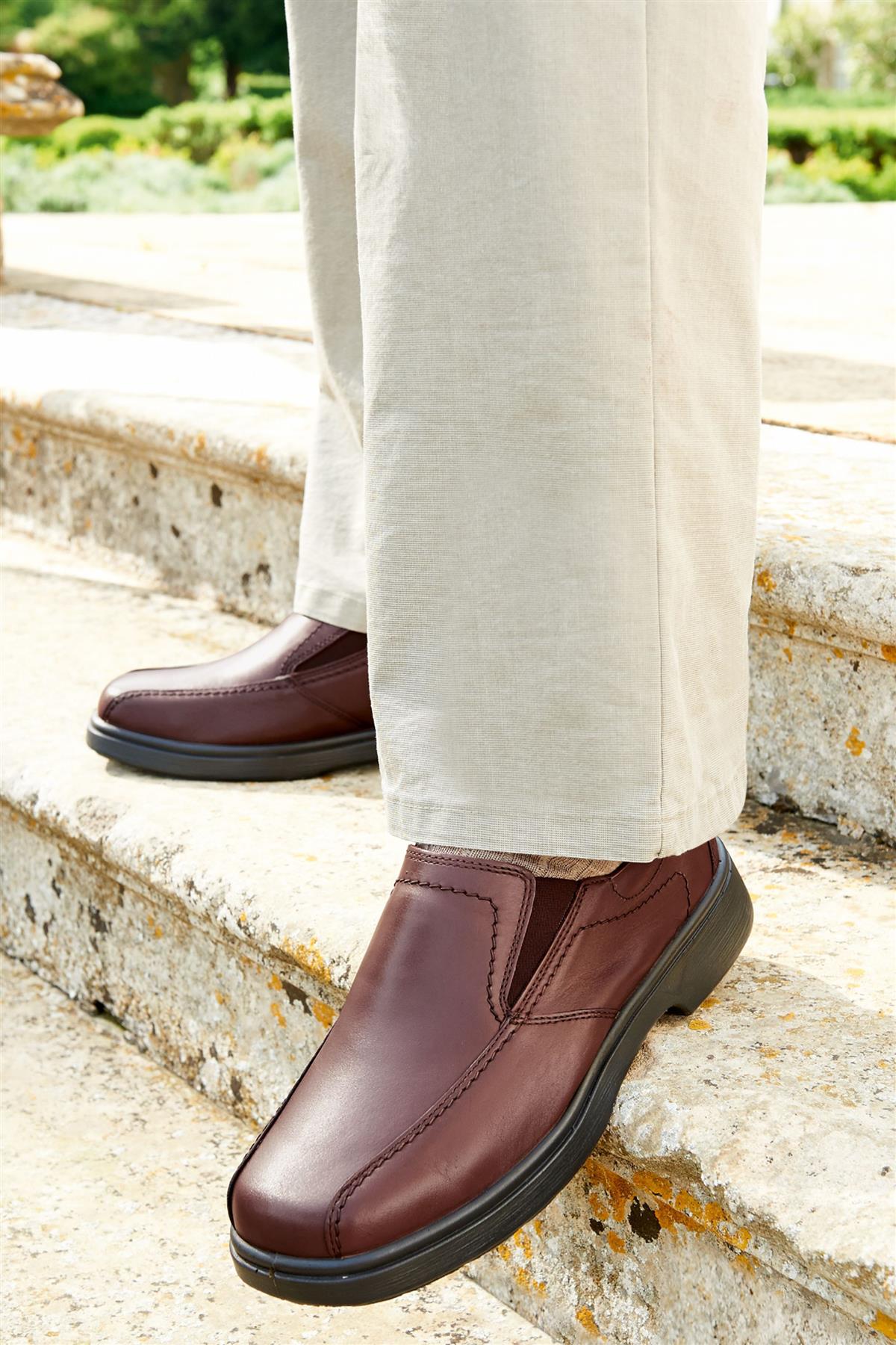 Men'S Casual Shoes (Chris)6V Wide Fit By Db Shoes in Brown