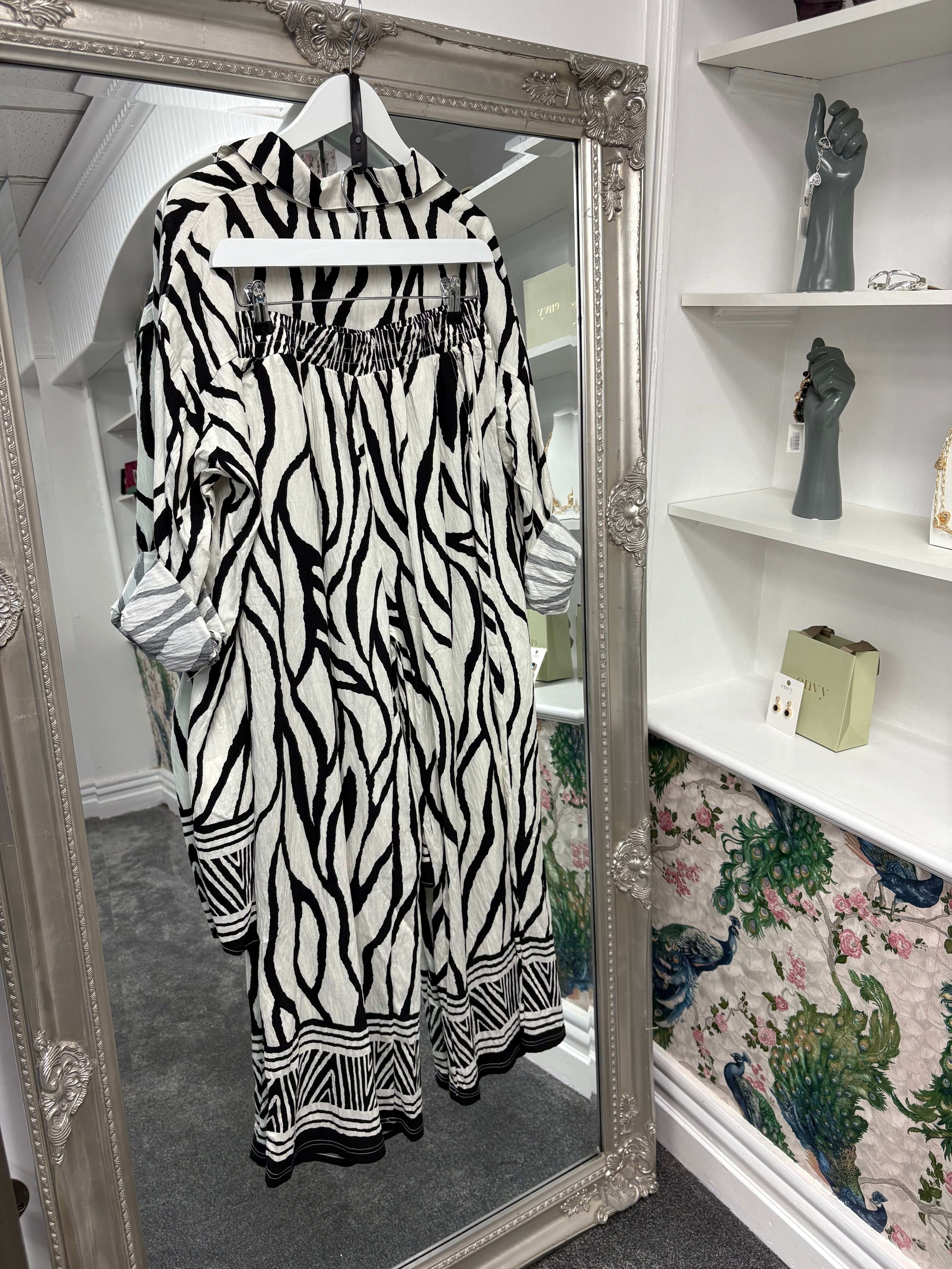 Luxtyle Zebra Co-ord Set – One Size (Fits 8–16/18)