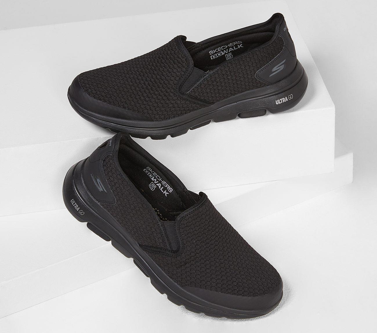 SKECHERS Men's GOwalk 5 Apprize ULTRA GO Max Running/Walking Shoes in Black