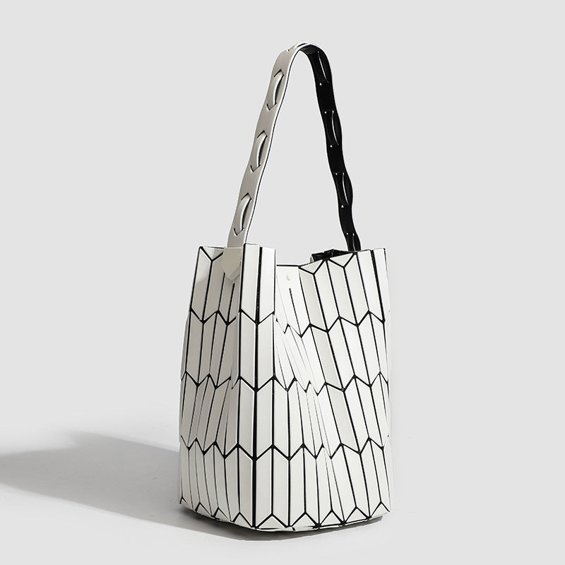 Geometric Rhombus Colour Matching Shoulder Bag