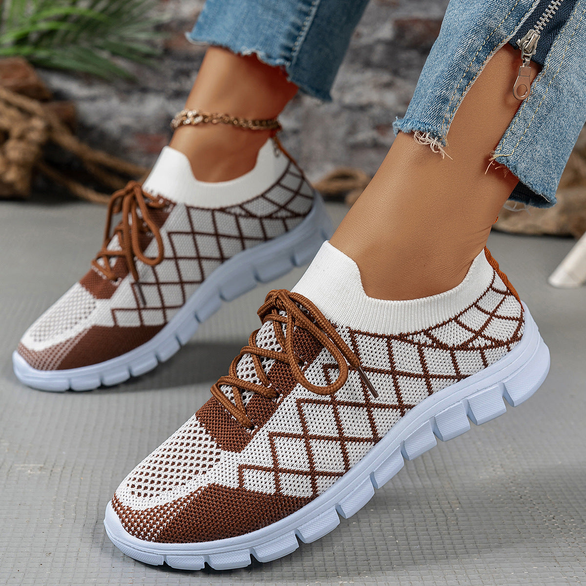 Women's Color block Plaid Fly knit Sneakers – Breathable Lace-Up Mesh Running & Walking Shoes