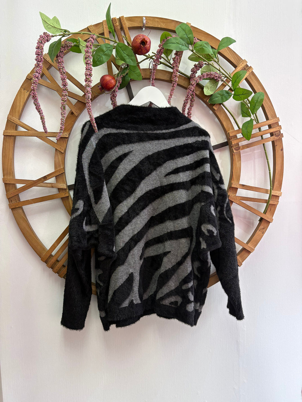 Luxtyle Fuzzy Zebra Knit Jumper – Fits up to UK18
