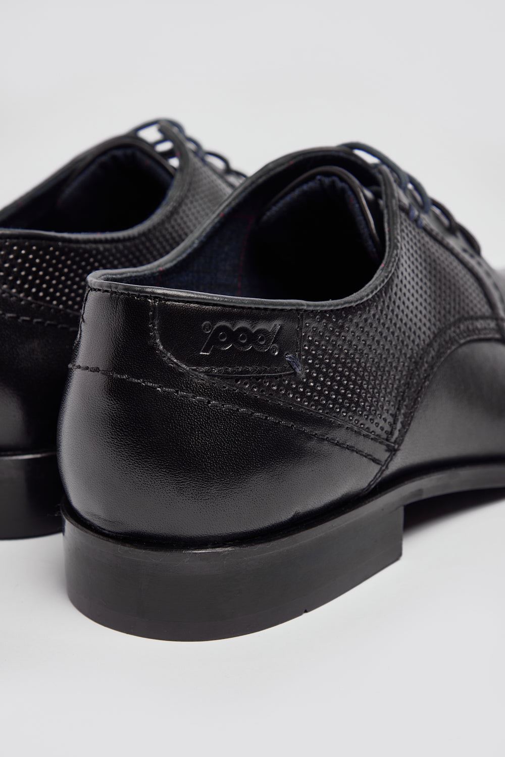 POD Denver Leather Shoes for Mens in Black, 6 to 15