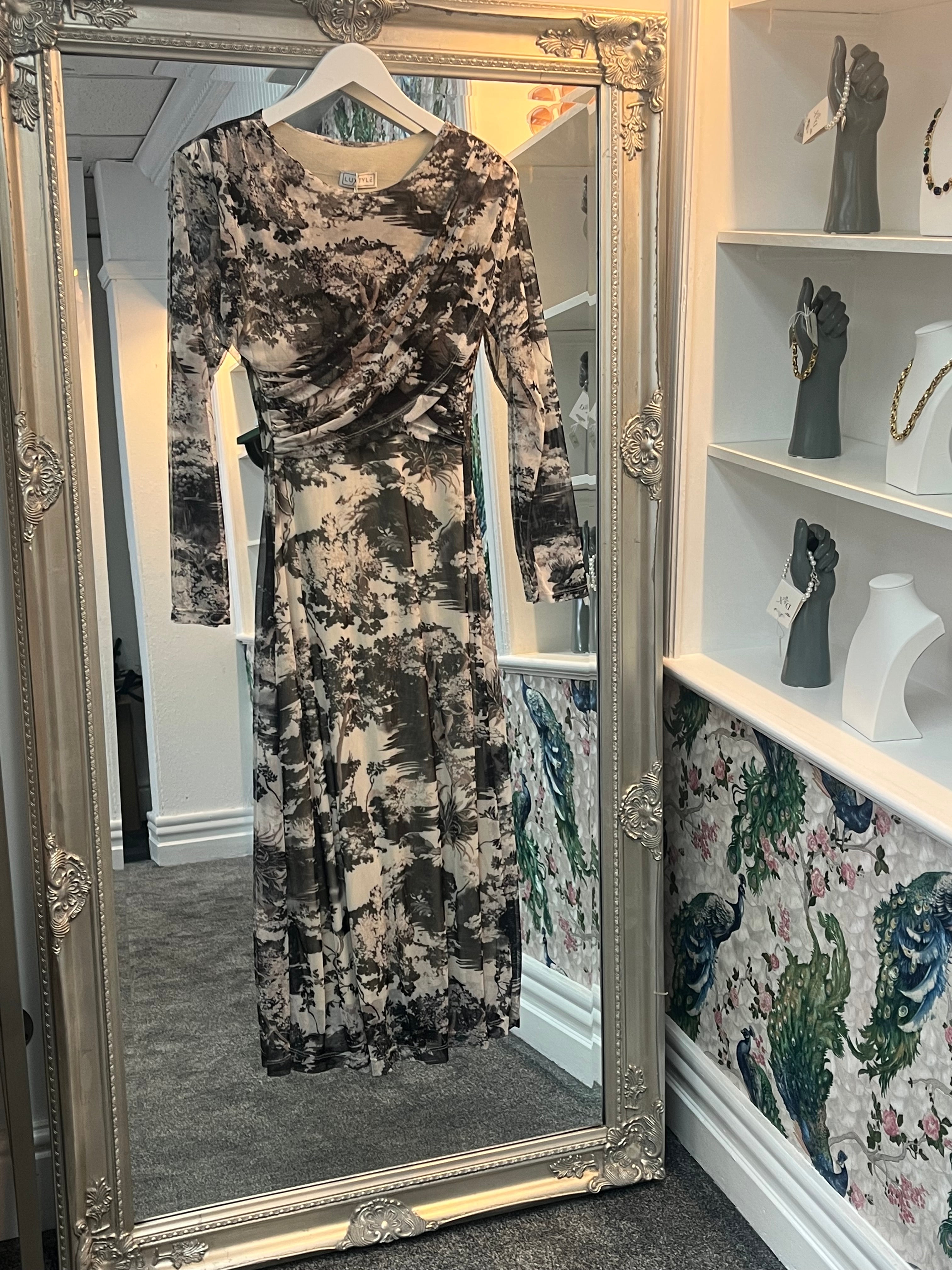 Longsleeve Crossover Dress Black – One Size Fits 8–14