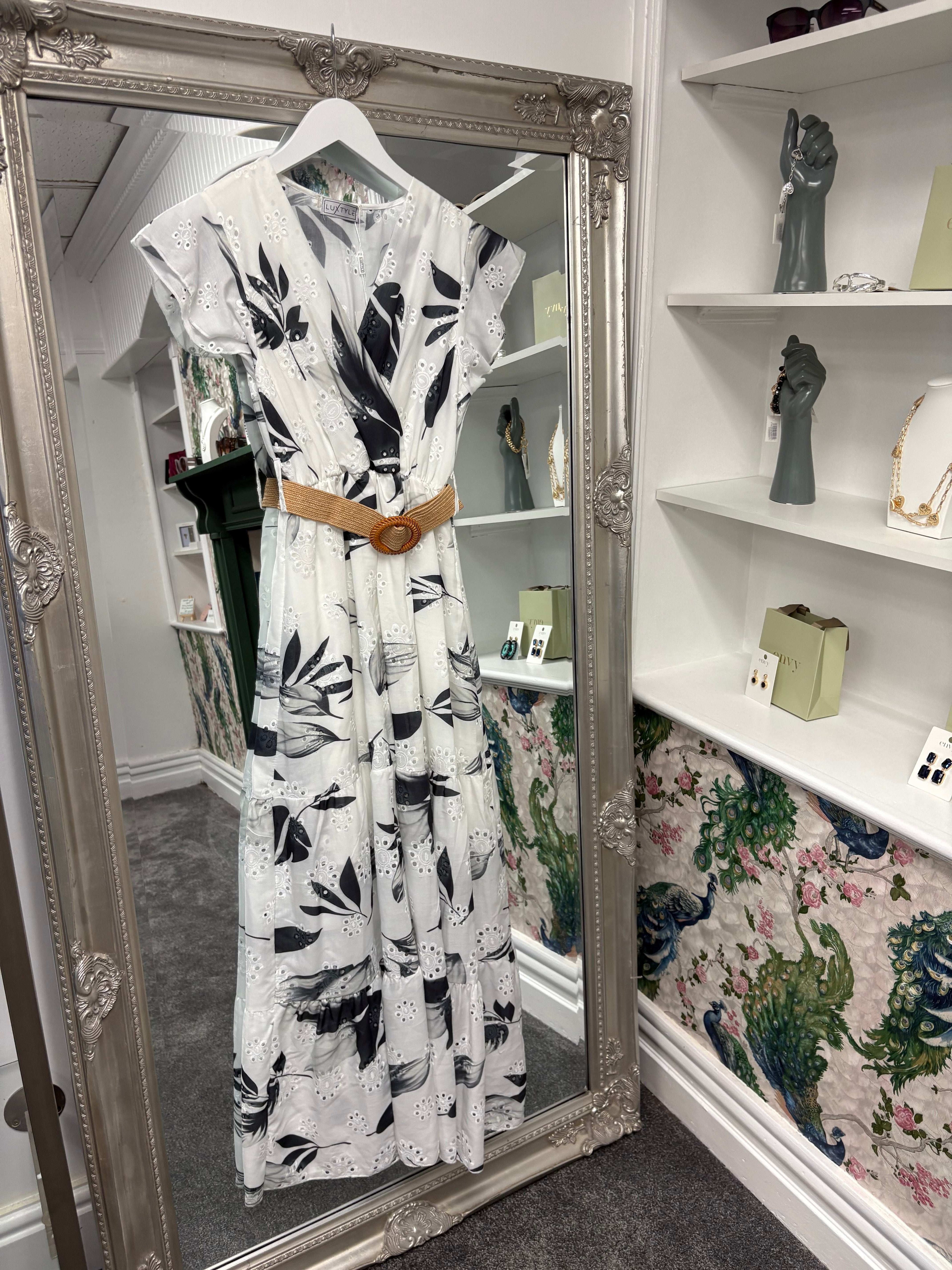 Luxtyle White Flower Dress | Floral Print | One Size 8–14