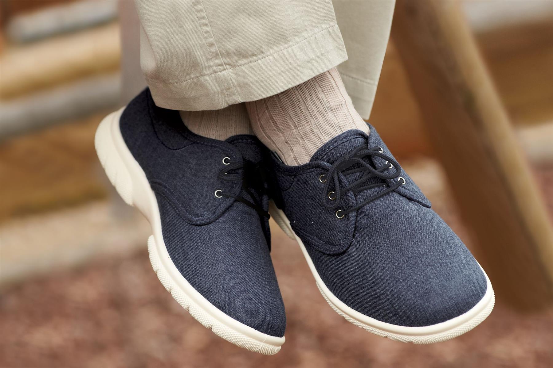 Men'S Canvas / Summer Shoes (Troon)2V Wide Fit By Db Shoes in Denim Blue