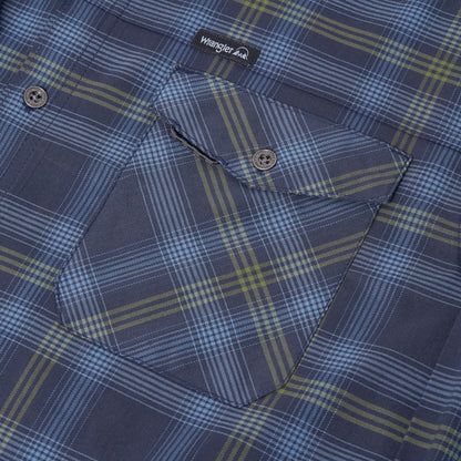 Wrangler Men's 2 Pocket Casual Utility Shirt | Navy & Green Check | L–2XL