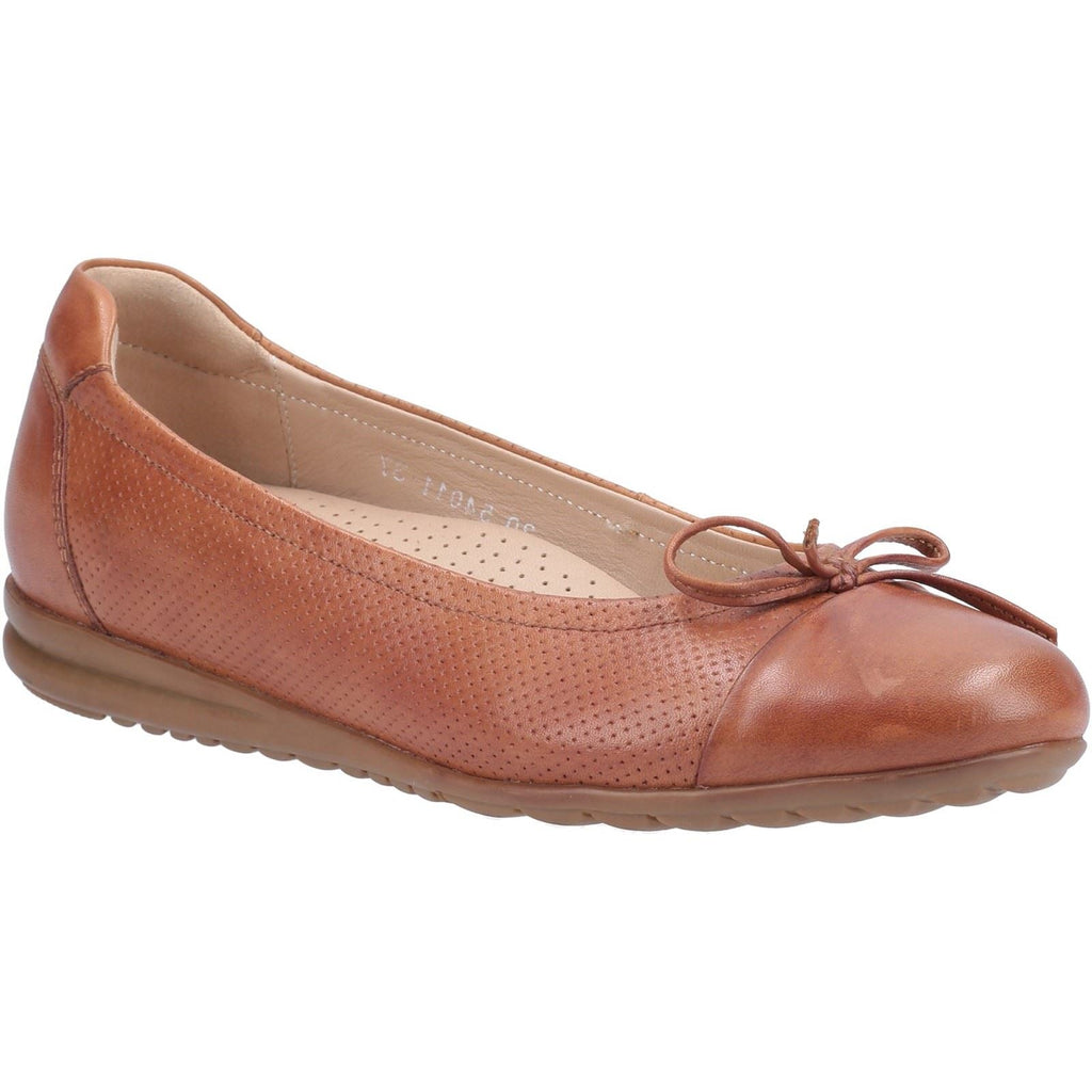 Hush Puppies Jolene Slip Ons Ladies Shoes in Tan