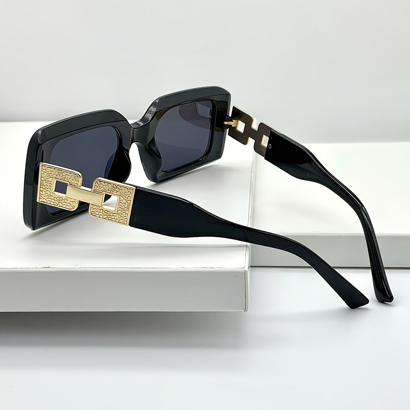 Women's Y2K-Inspired Square Fashion Glasses with PC Lenses & Polycarbonate Frame