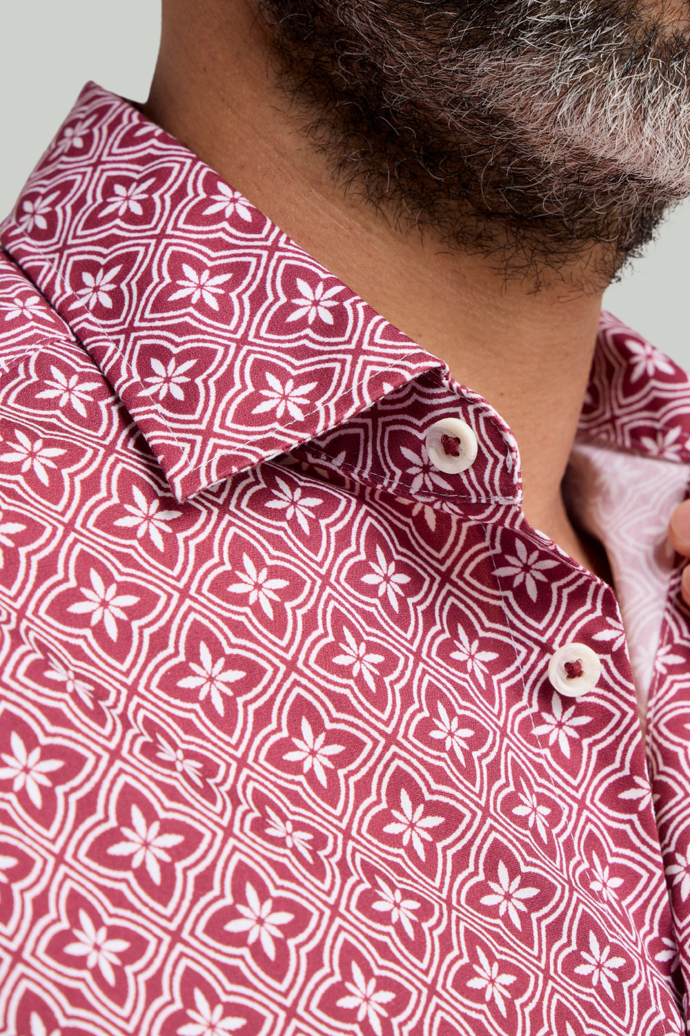 Double TWO Geometric Star Print Short Sleeve Shirt For Men in 2 Colours, M-5XL