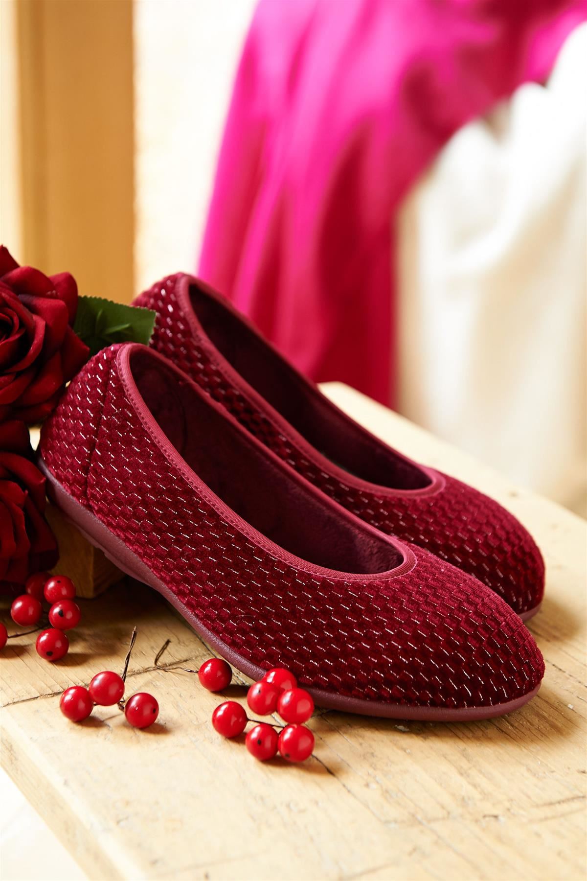 Womens (Derby) 2V Wide Fit By Db Shoes in UK3 to UK9