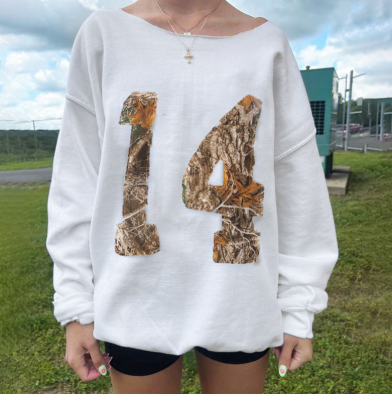 Trendy printed digital patch hoodie for autumn fashion, loose and casual edition, fringed round neck top