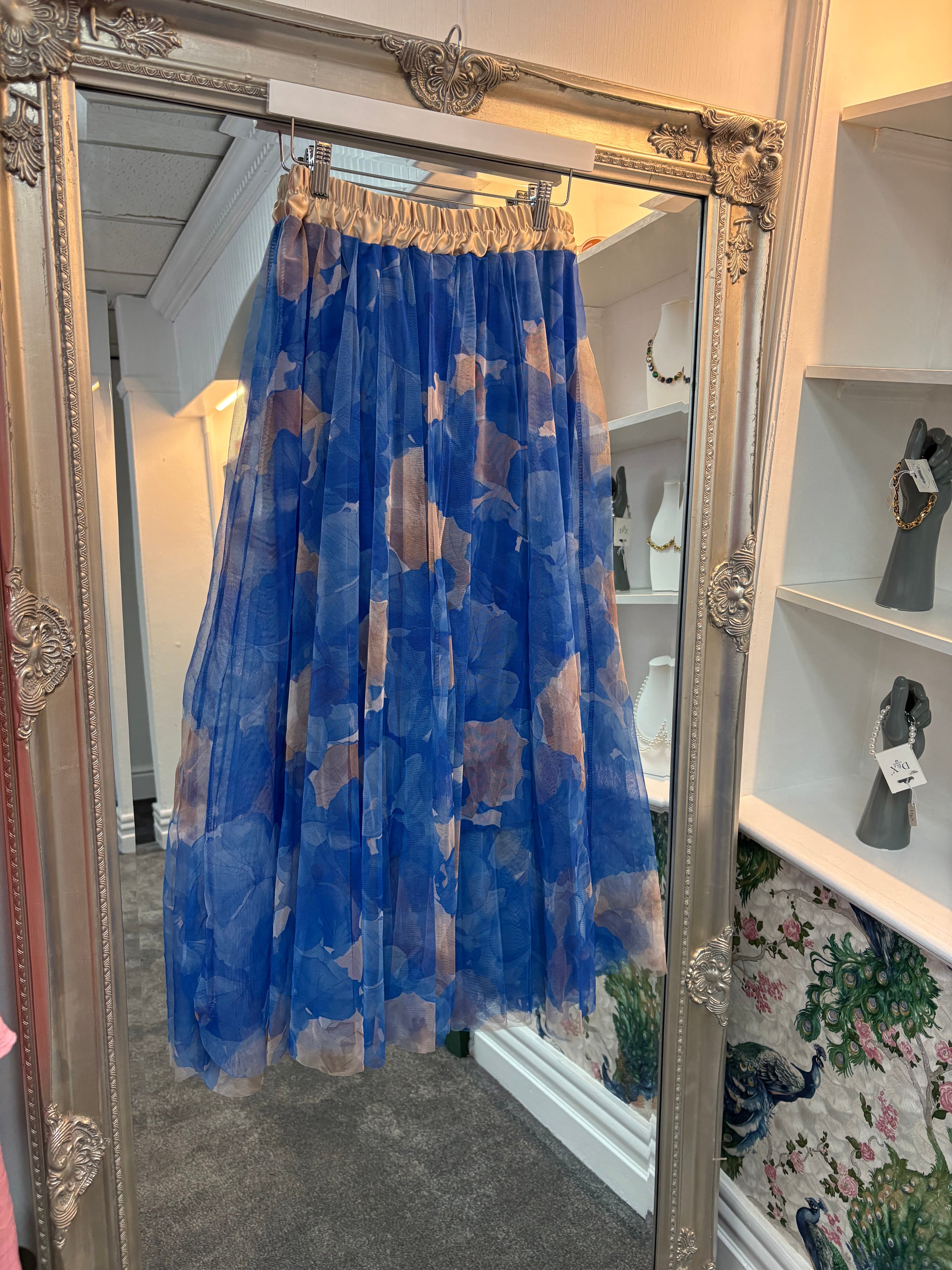 Luxtyle Floral Net Maxi Skirt – One Size Fits 8-16