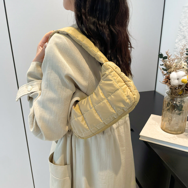 Fashion Simple One Shoulder Underarm New Moon Women's Bag