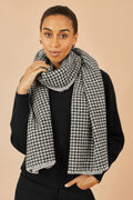 Yumi Black Dog Tooth Scarf With Stitch Detail - QHA UK