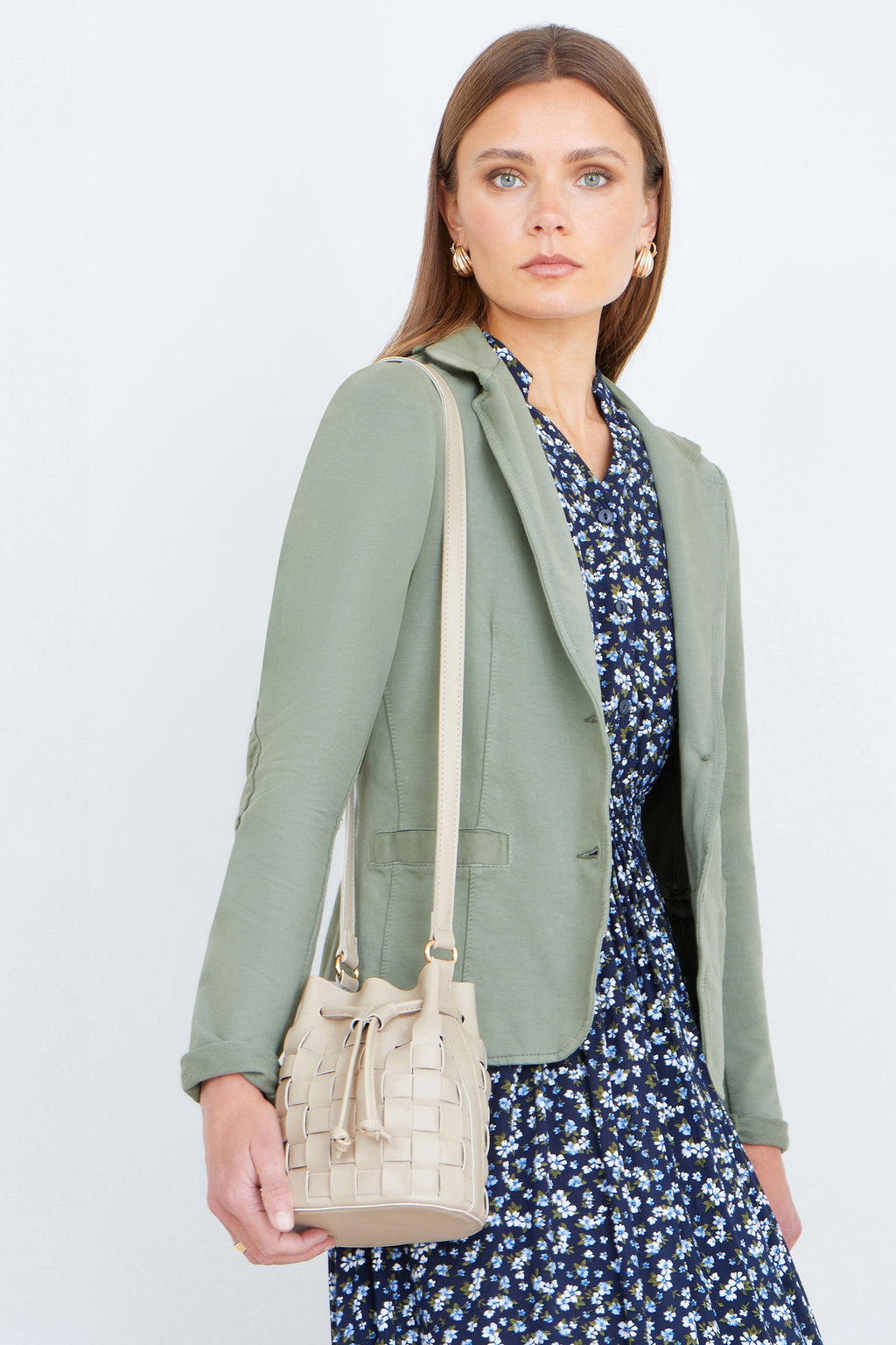 Yumi Beige Woven Bucket Shoulder Bag