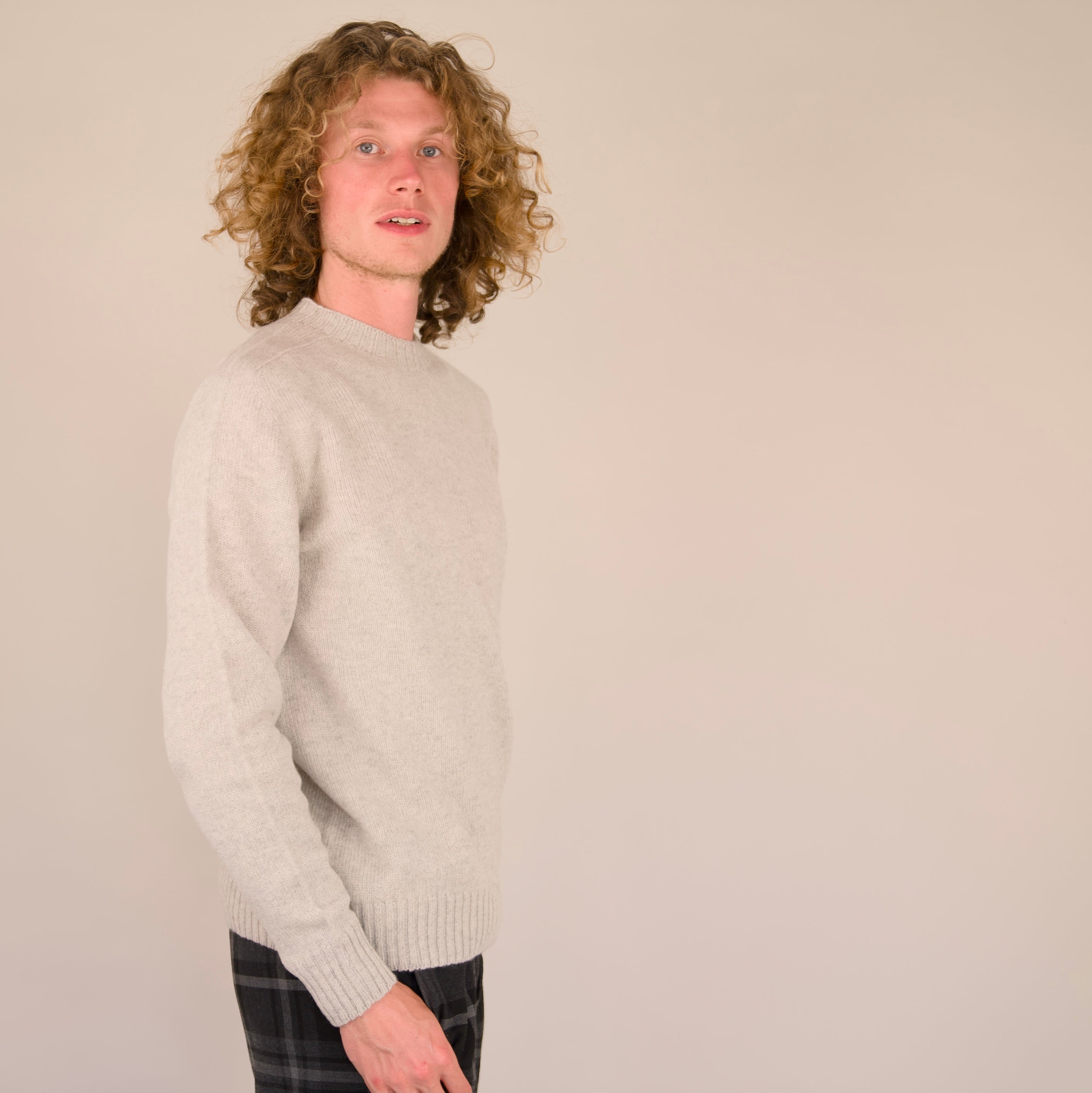 Seamless Crew Jumper – Fossil | 100% Geelong Lambswool | Made in the UK