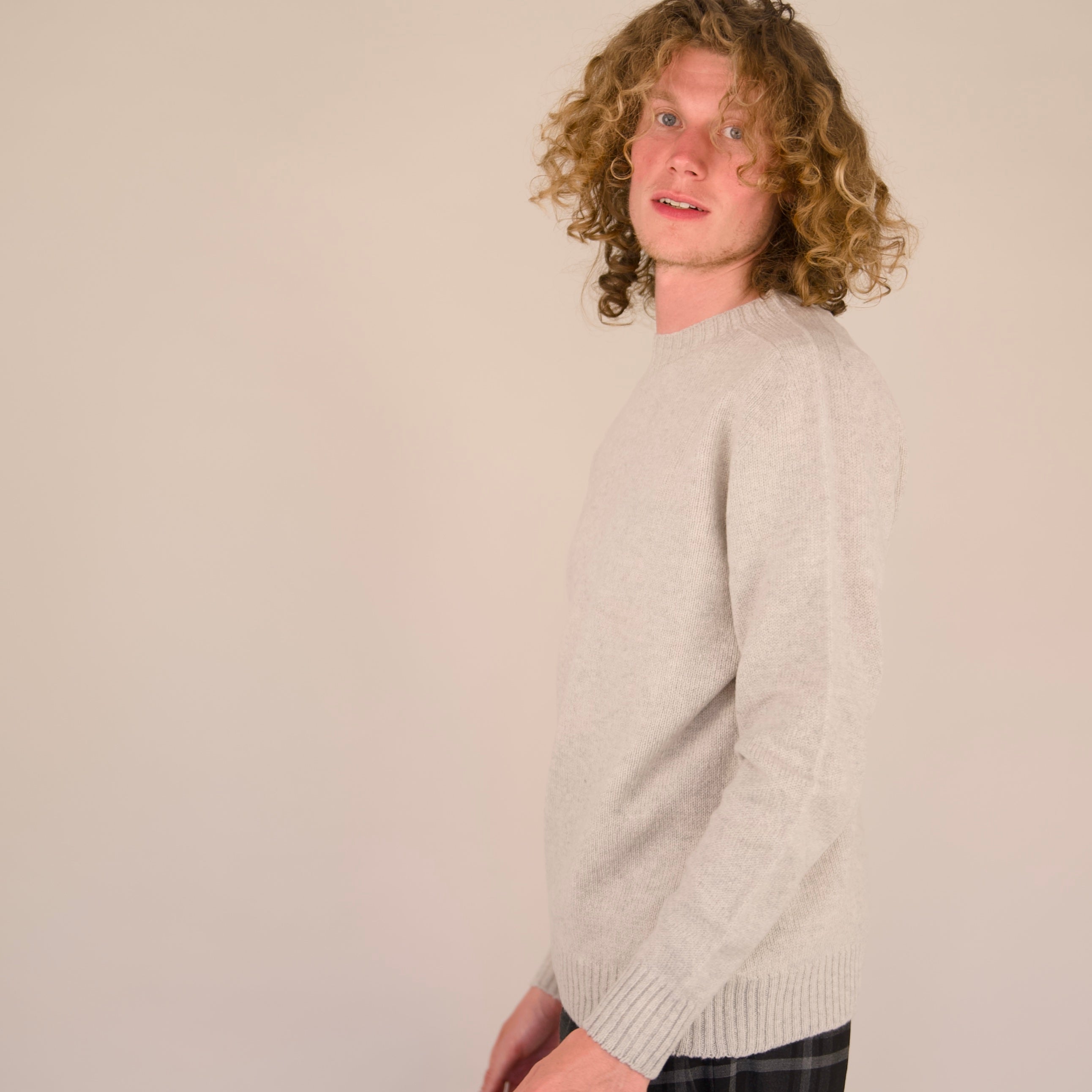 Seamless Crew Jumper – Fossil | 100% Geelong Lambswool | Made in the UK