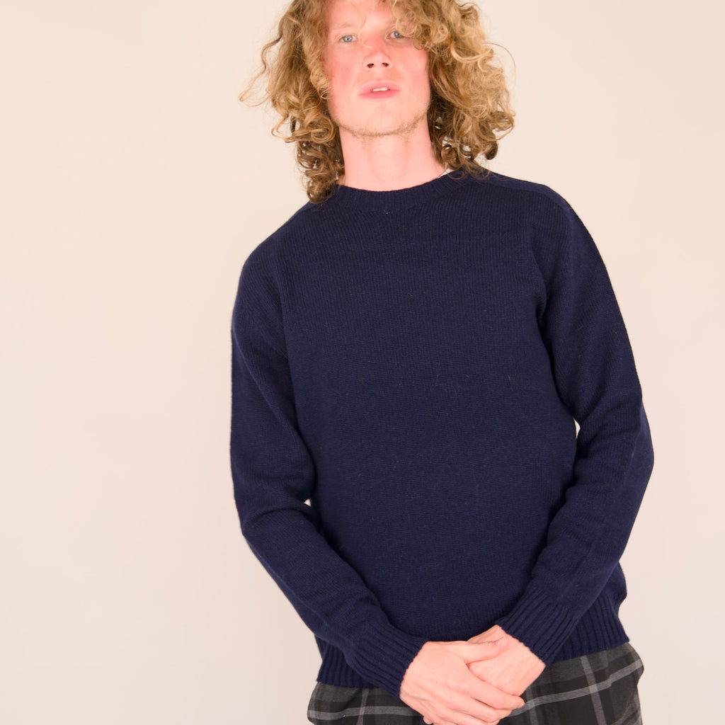Seamless Crew – Navy | 100% Geelong Lambswool | Made in the UK