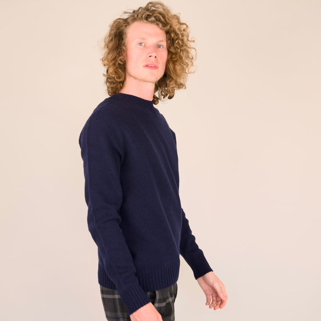 Seamless Crew – Navy | 100% Geelong Lambswool | Made in the UK