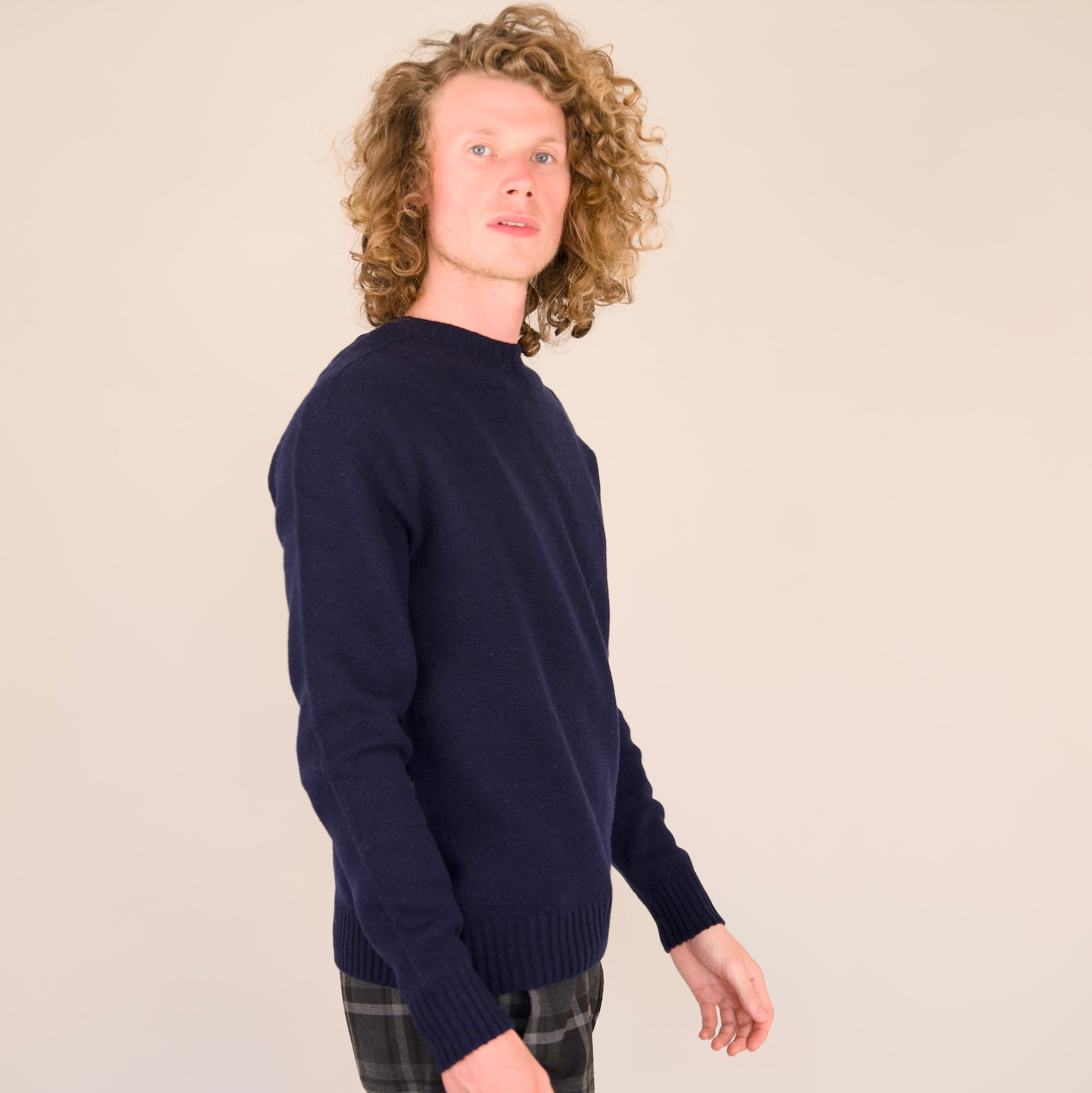 Seamless Crew – Navy | 100% Geelong Lambswool | Made in the UK