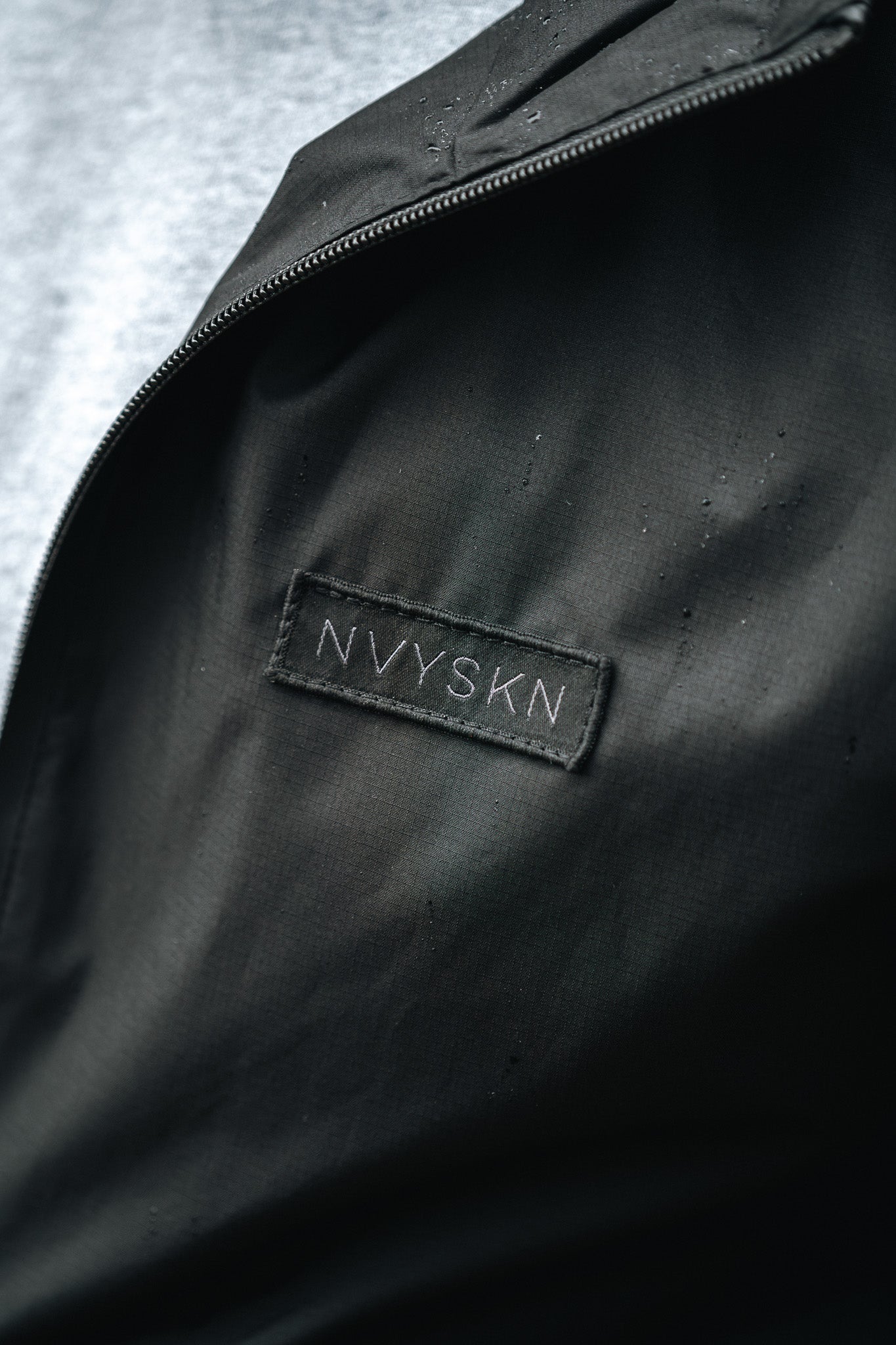 NVYSKN Mens Waterproof Hiking Jacket Lightweight Windproof Tactical Black