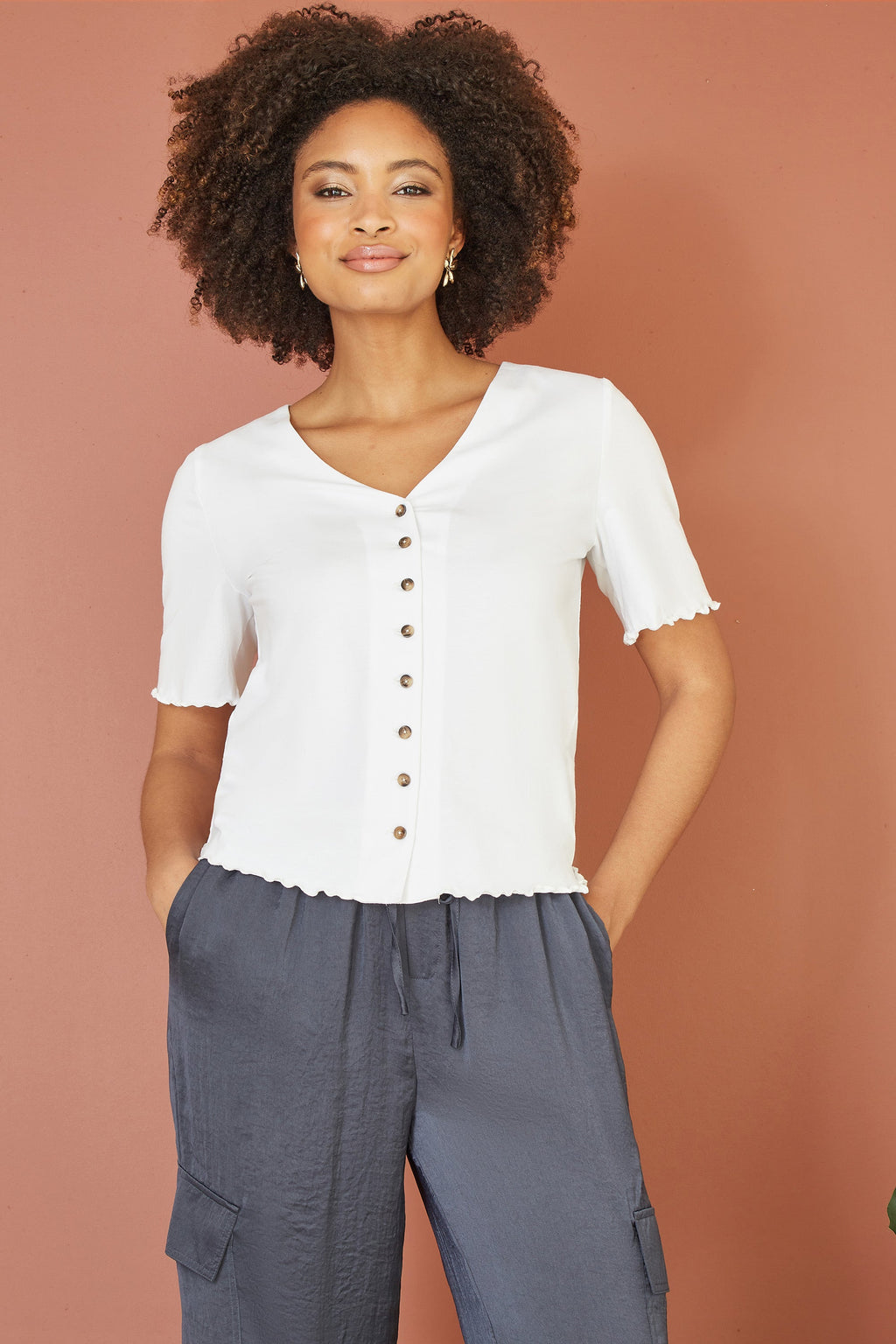 Yumi White Cotton Button Detail T-Shirt