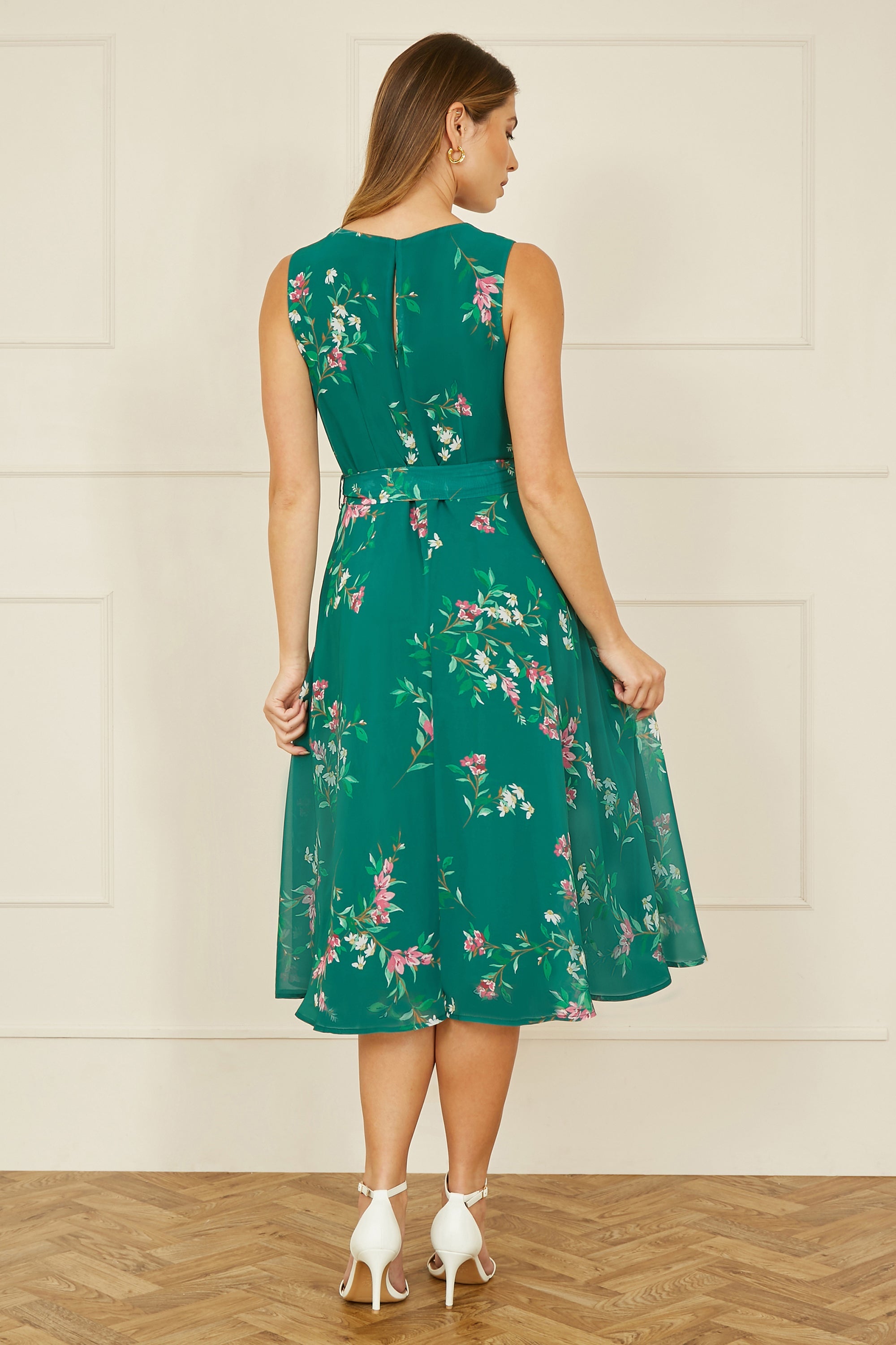 Yumi Green Daisy Print Skater Dress - QHA UK