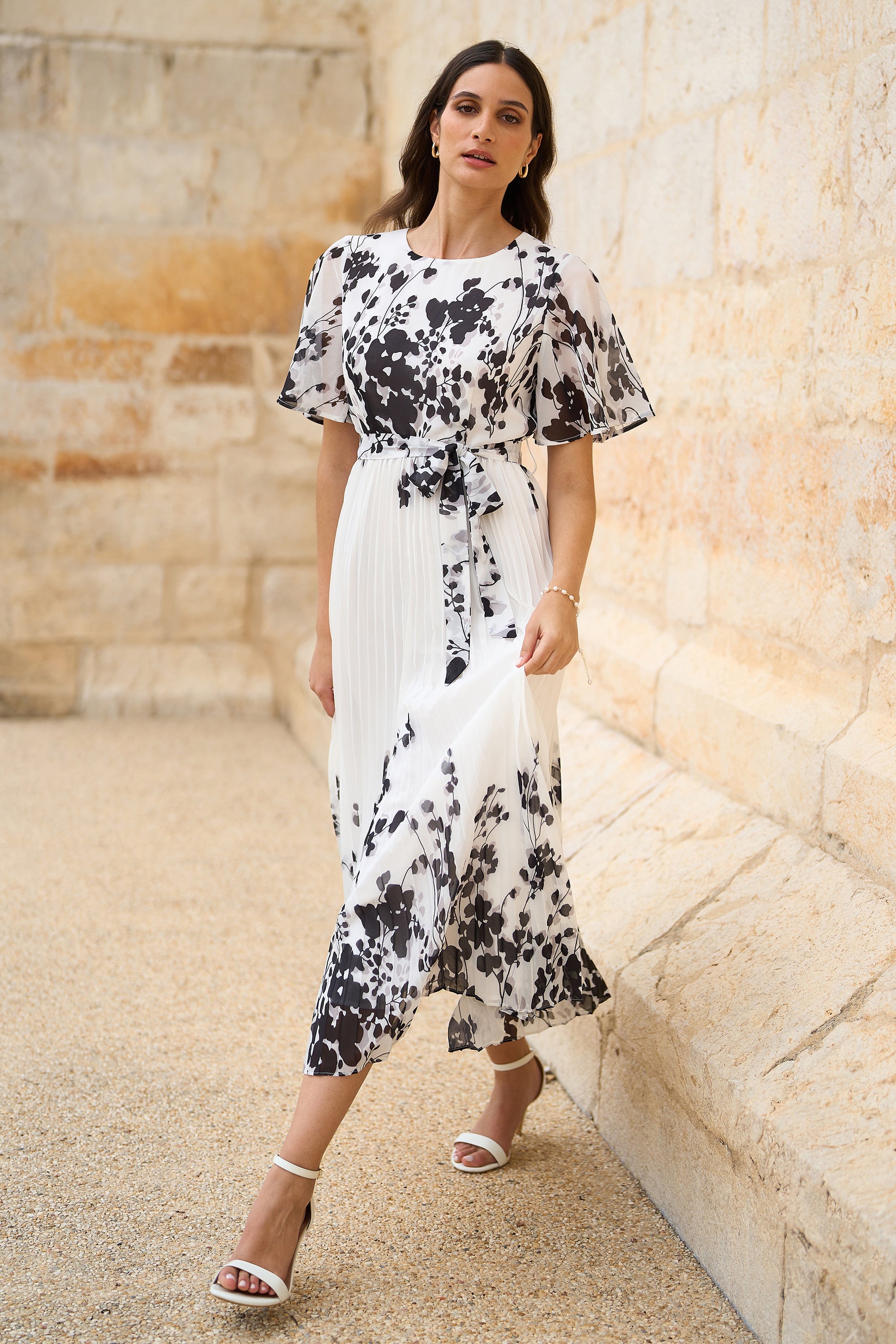 Yumi White Mirror Floral Design Pleated Midi Dress - QHA UK
