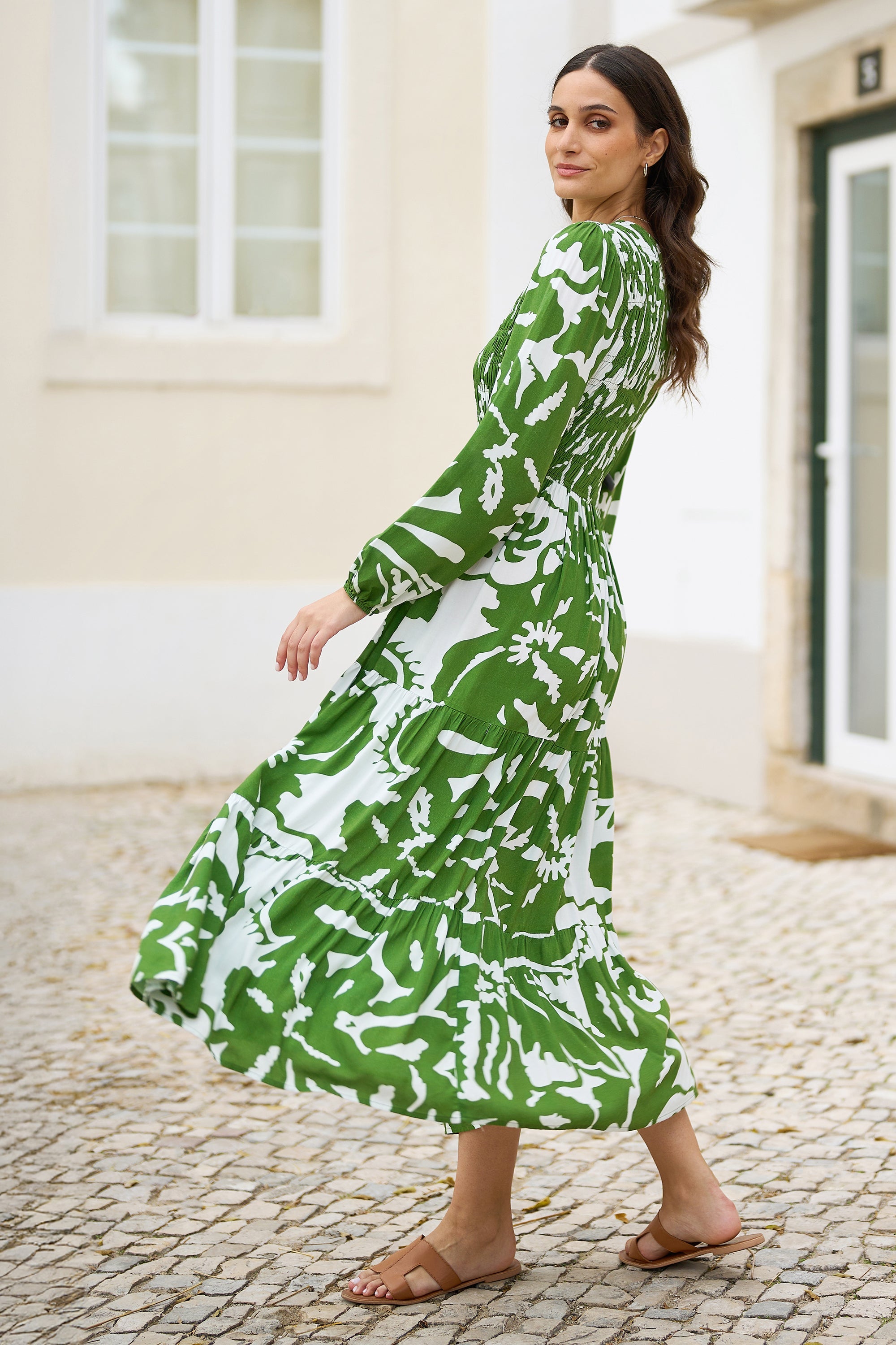 Yumi Green Abstract Print Ruched Midi Dress With Long Sleeves - QHA UK