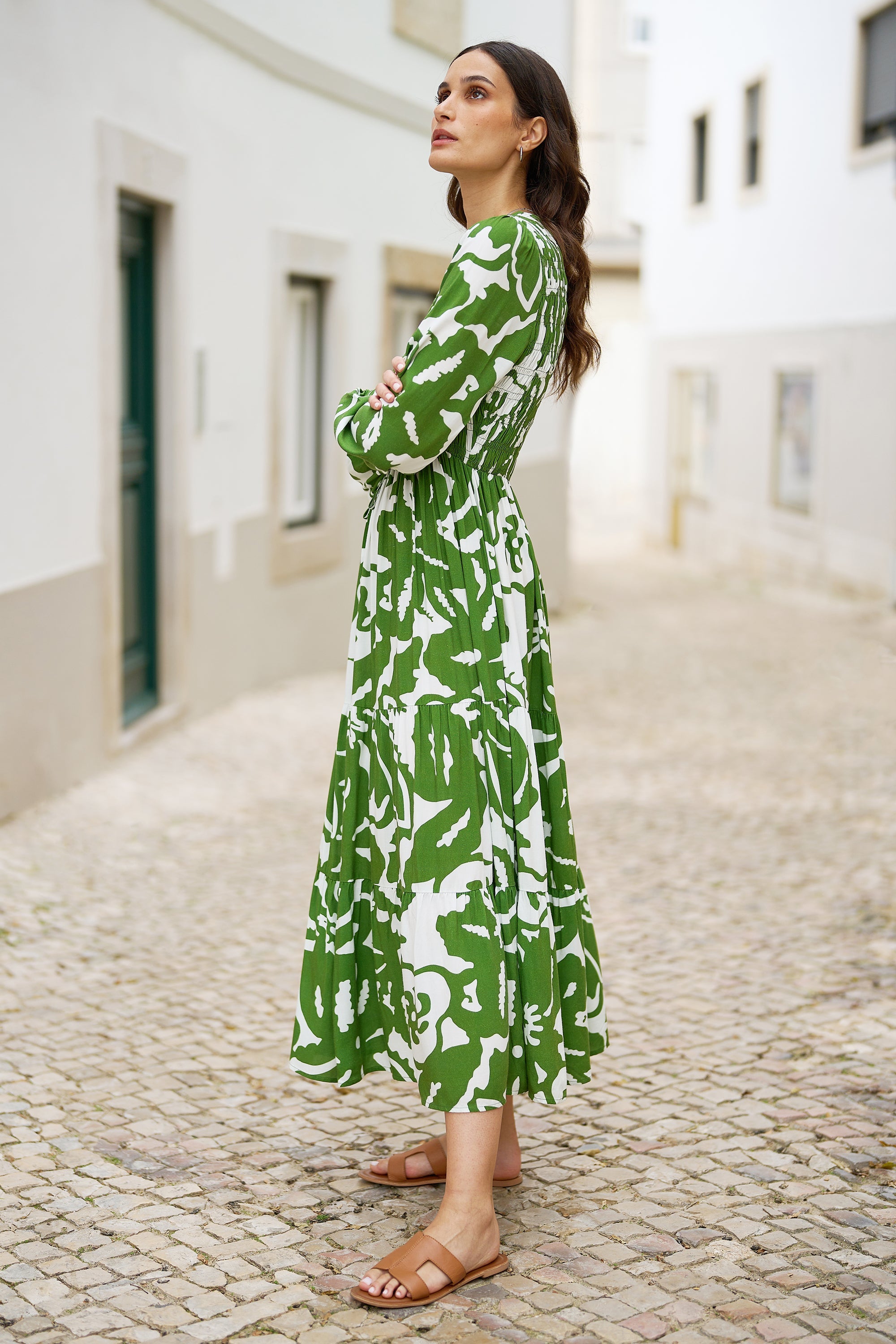 Yumi Green Abstract Print Ruched Midi Dress With Long Sleeves - QHA UK