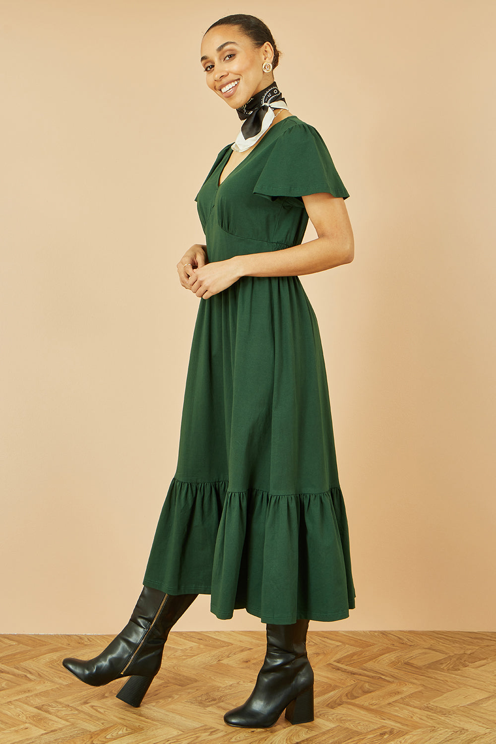 Yumi Green Cotton Jersey V Neck Midi Dress - QHA UK