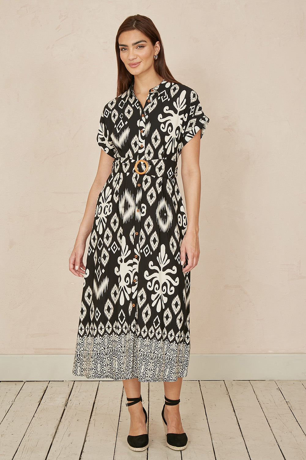 Yumi Black Abstract Geo Print Relaxed Midi Shirt Dress With Belt - QHA UK