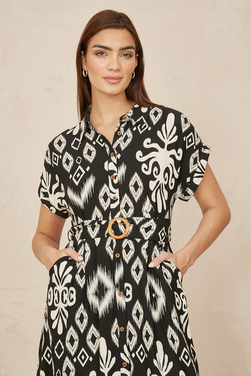 Yumi Black Abstract Geo Print Relaxed Midi Shirt Dress With Belt - QHA UK