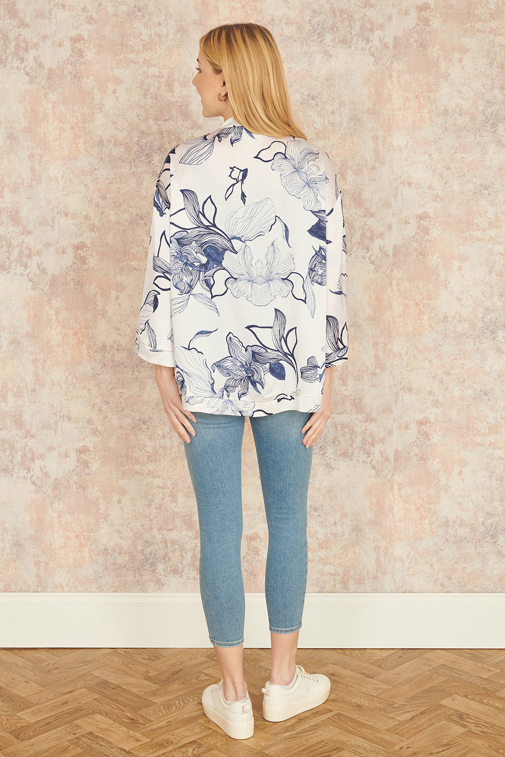 Yumi White Abstract Floral Print Kimono