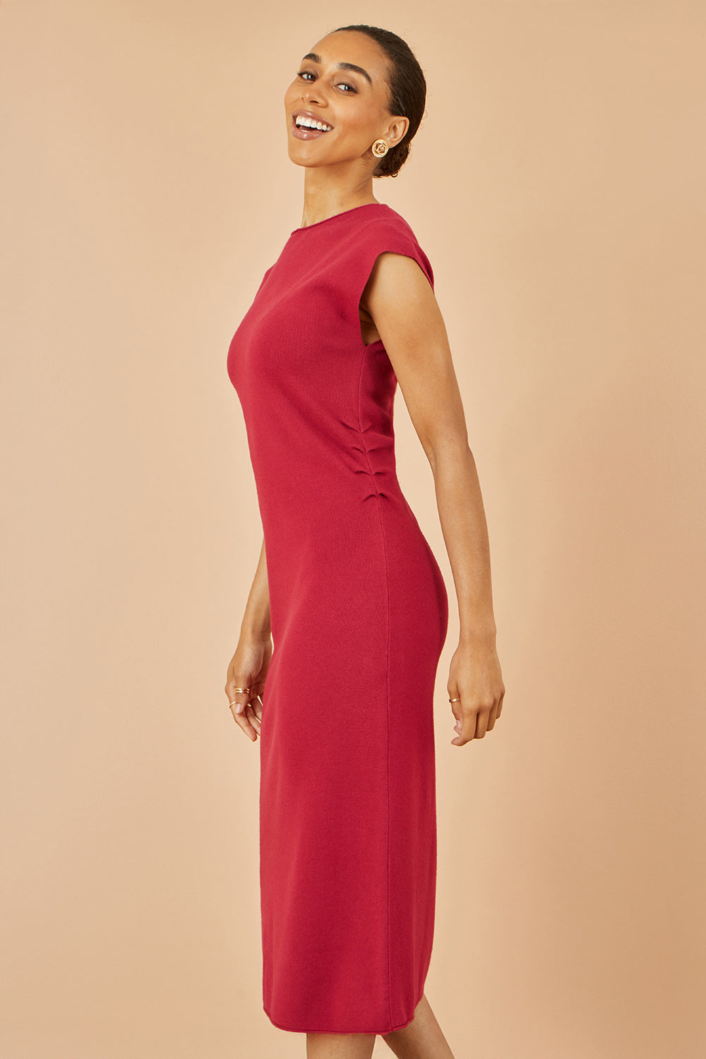 Yumi Burgundy Knitted Ruched Midi Dress - QHA UK