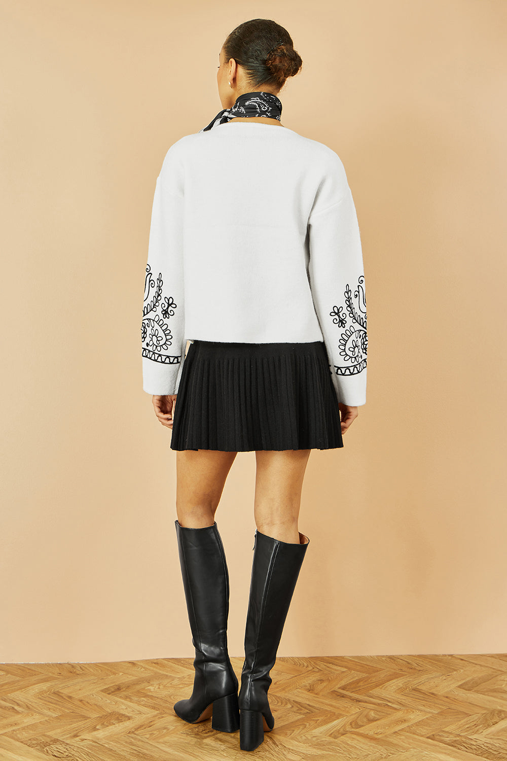 Yumi Black Knitted Pleated Mini Skirt - QHA UK