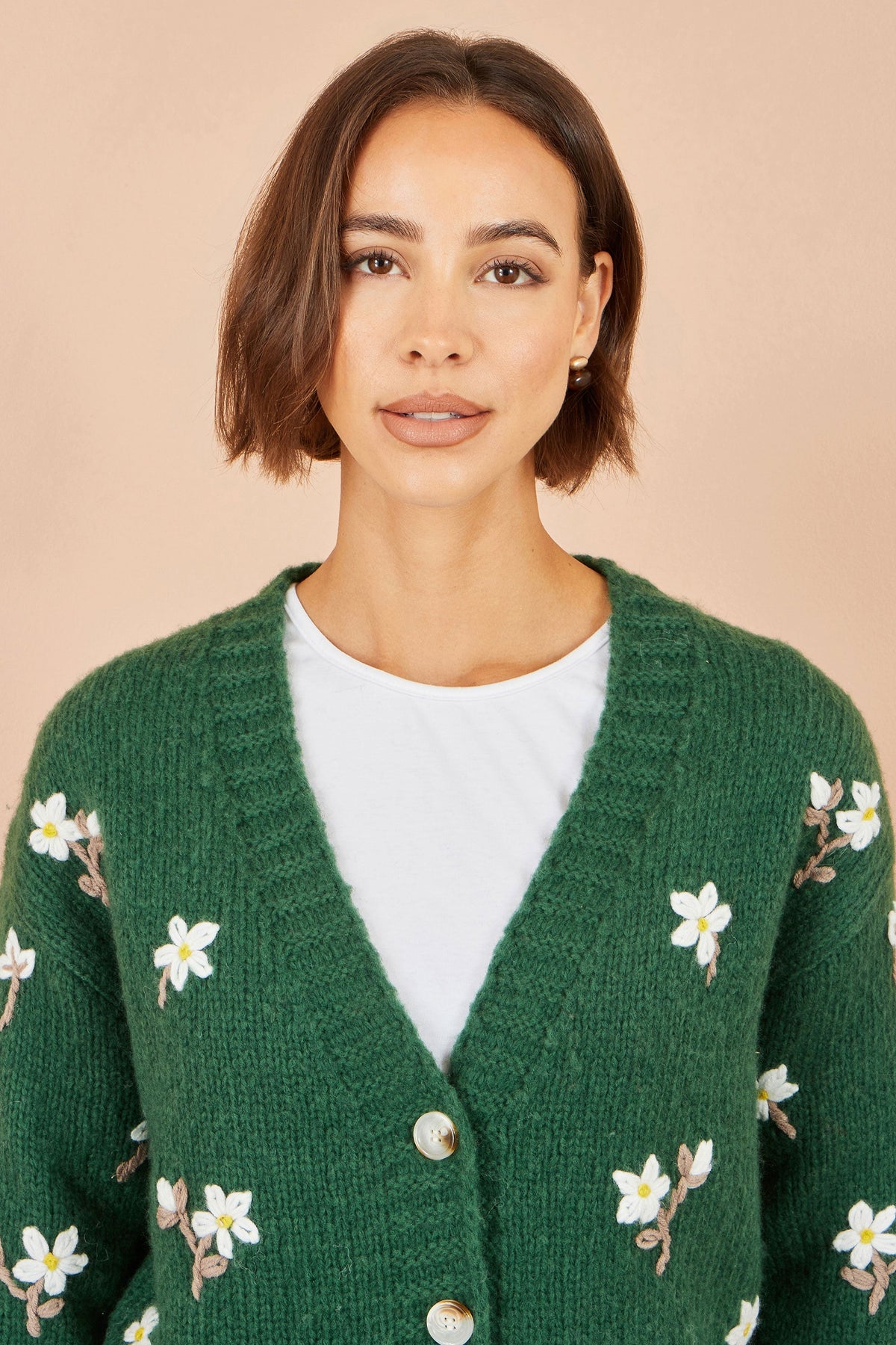 Yumi Women's Green Hand Embroidered Floral Chunky Knit V-Neck Cardigan