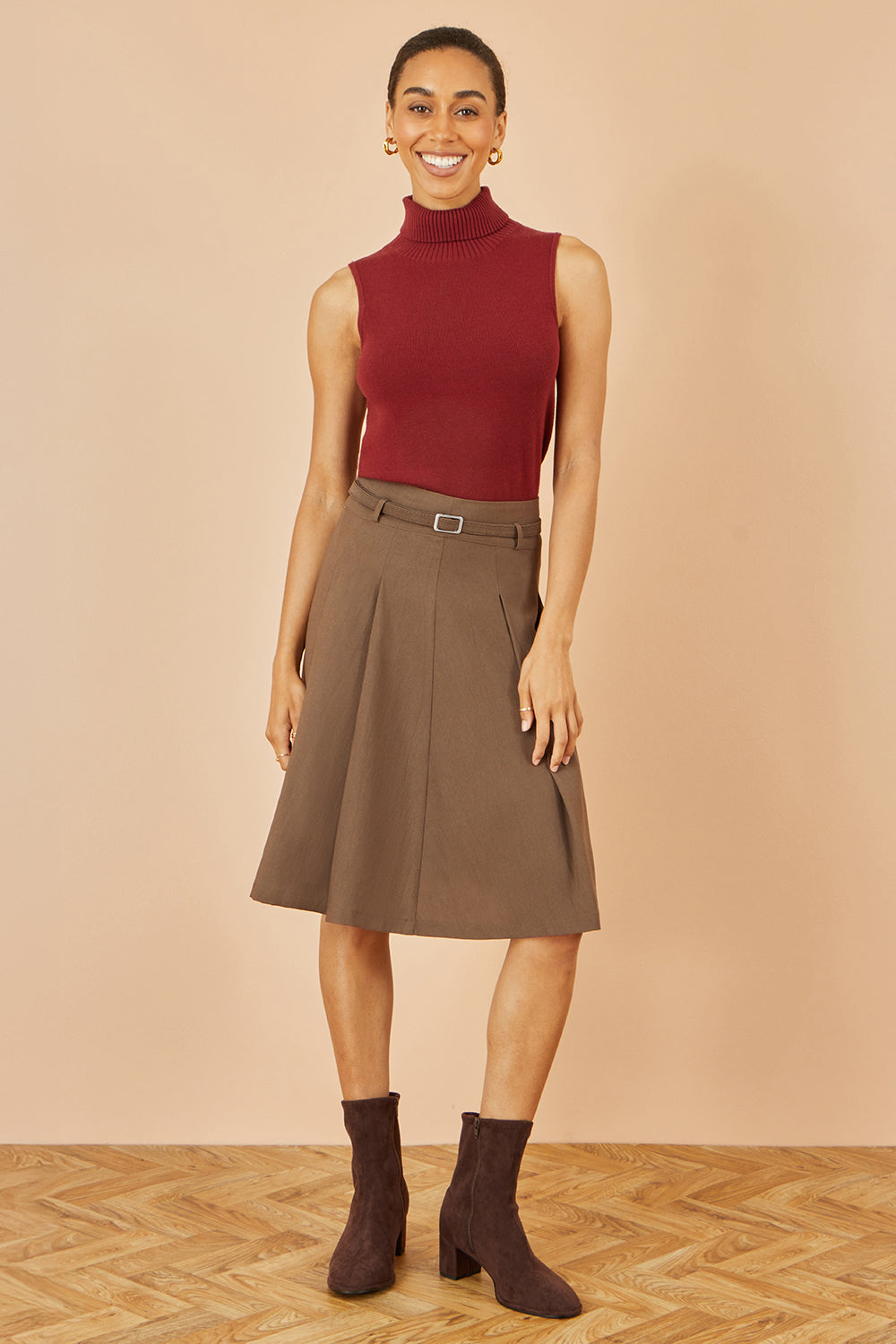 Yumi Brown Pleated Midi Skirt With Matching Belt - QHA UK