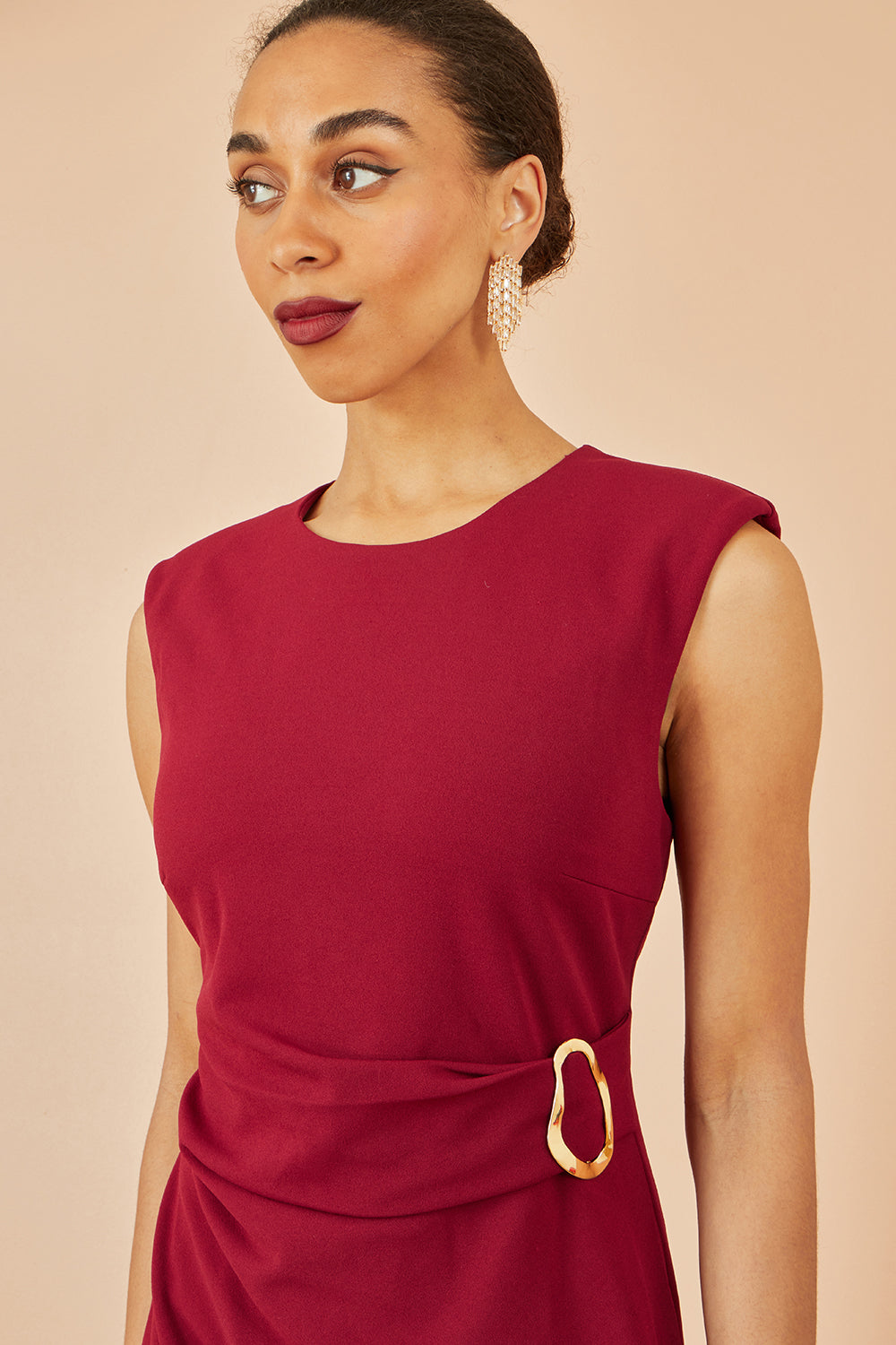 Yumi Burgundy Buckle Detail Ruched Dress - QHA UK