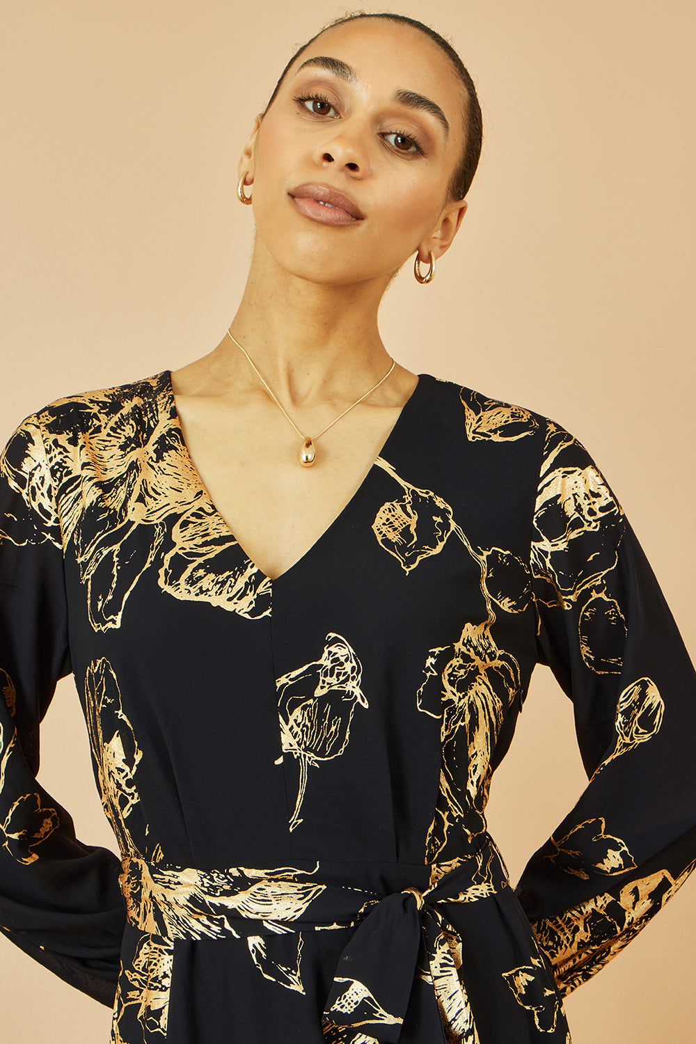 Yumi Black Foil Rose Print Midi Dress - QHA UK