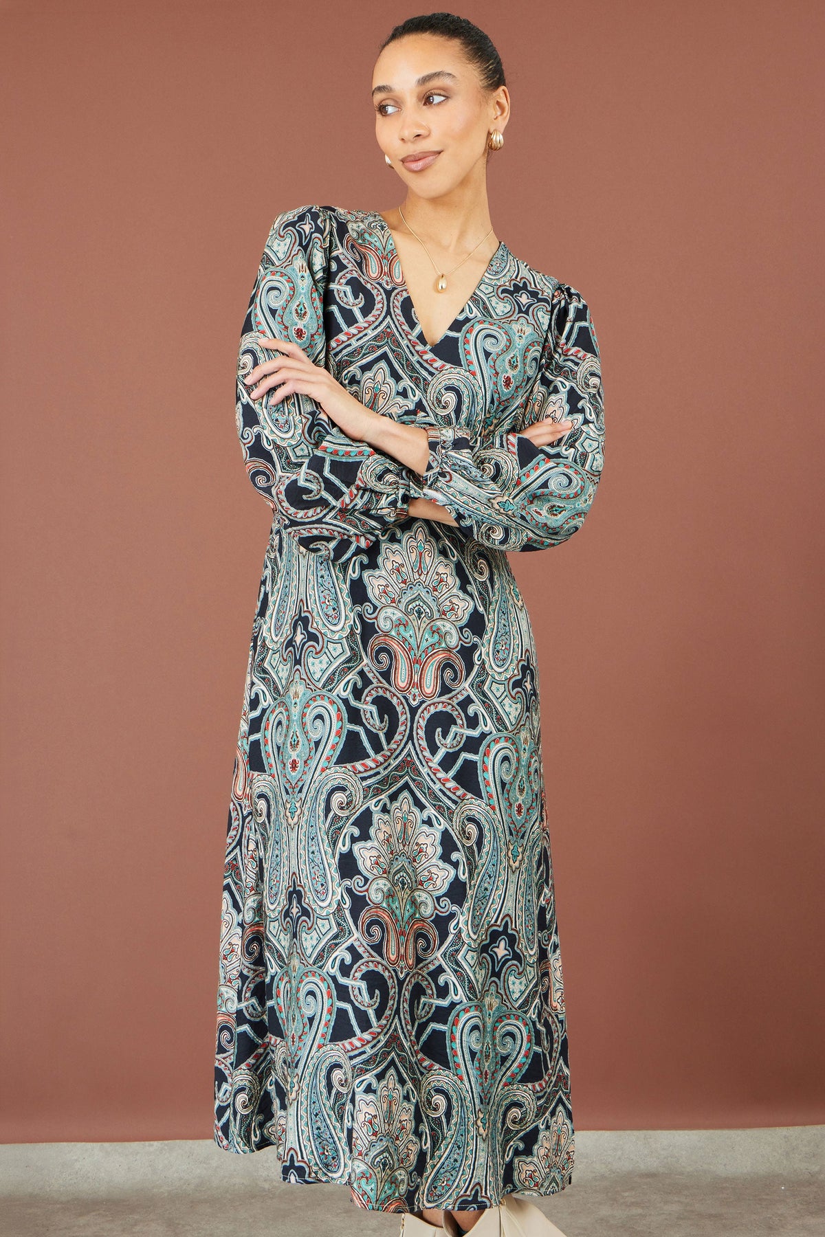 Yumi Women's Green Paisley Print Wrap Waist Blouson Sleeve Midi Dress