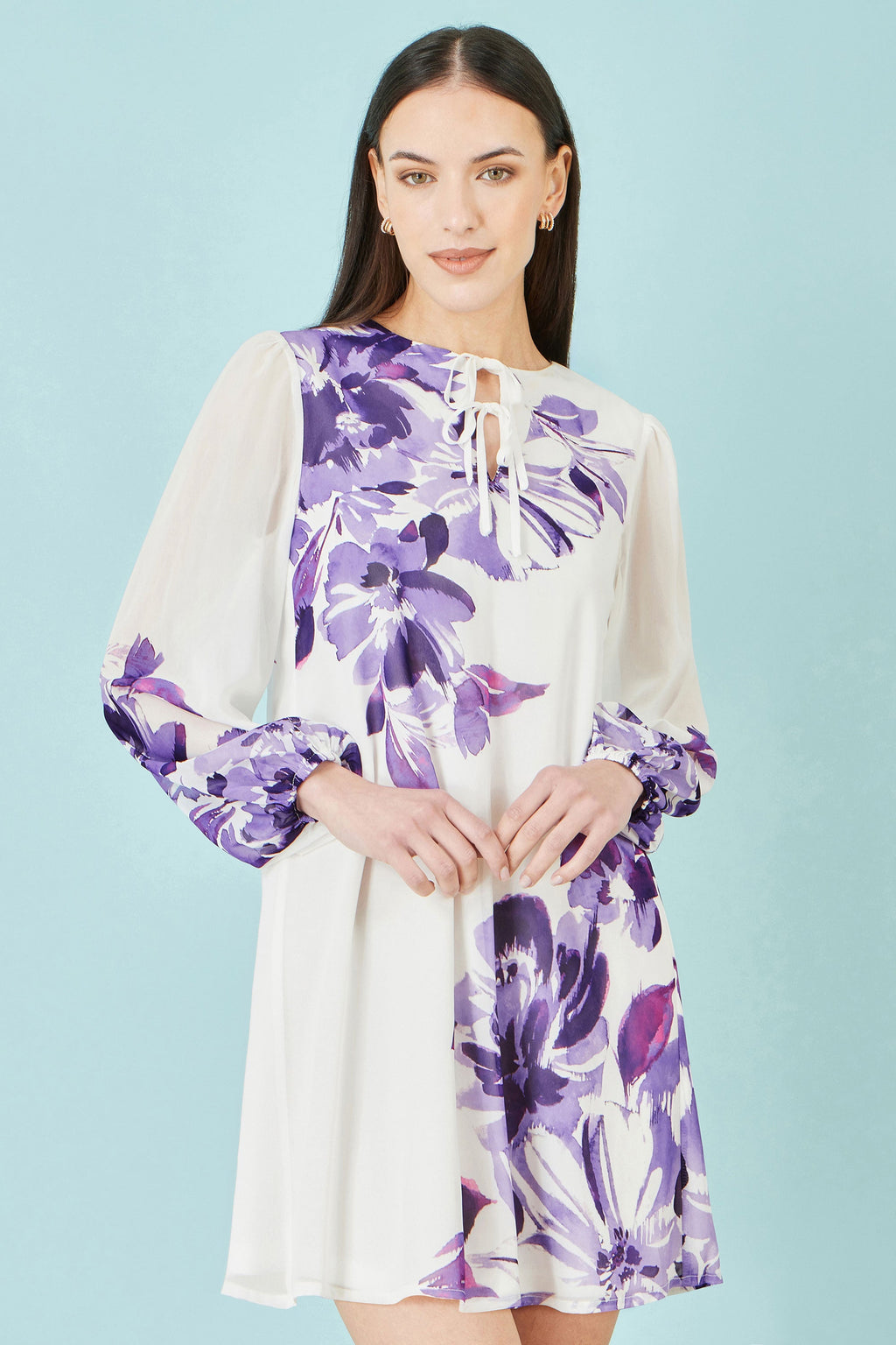 Yumi White Floral Placement Tunic With Keyhole Neckline