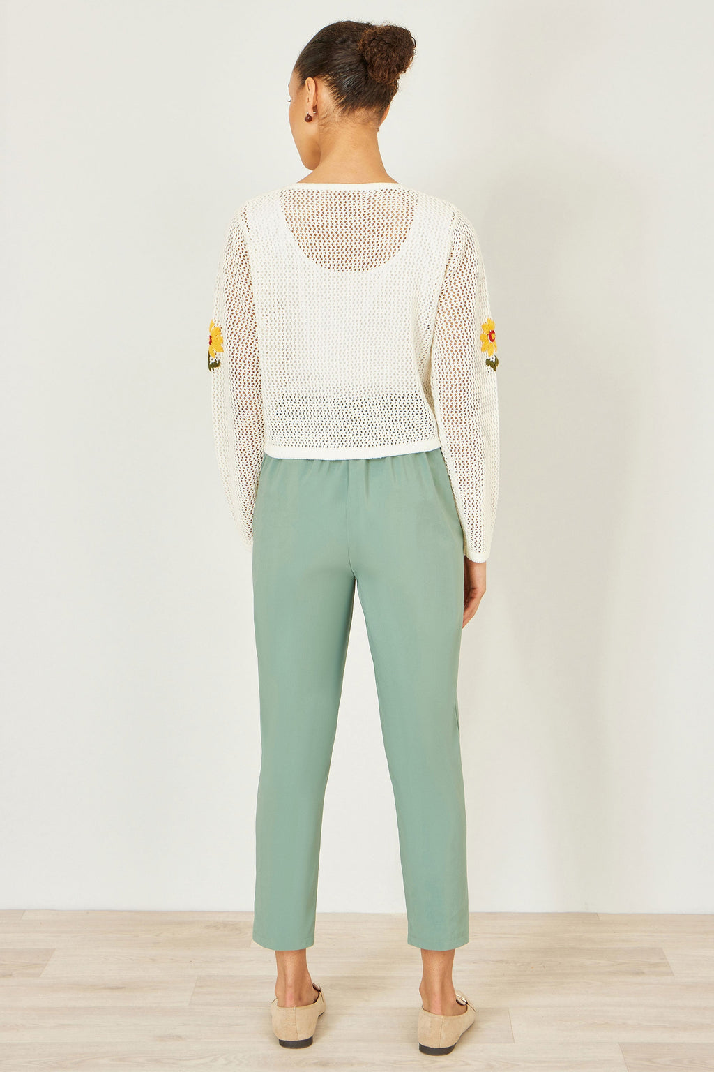 Yumi Ivory Crochet Embroidered Flower Bolero