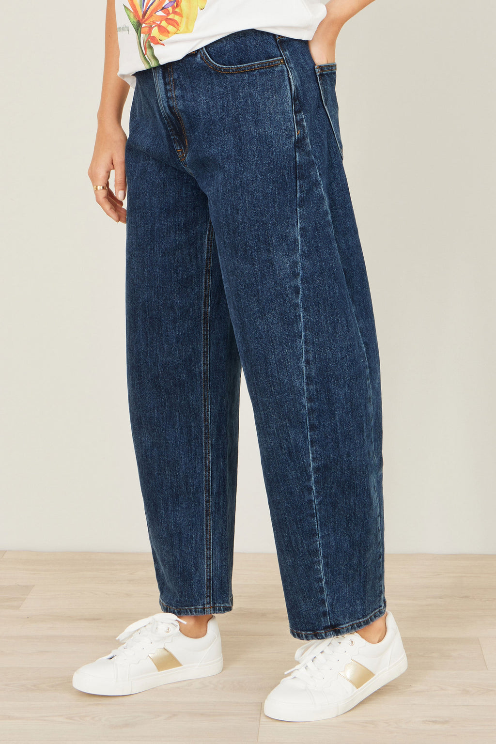 Yumi Blue Denim Barrel Relaxed Fit Jeans