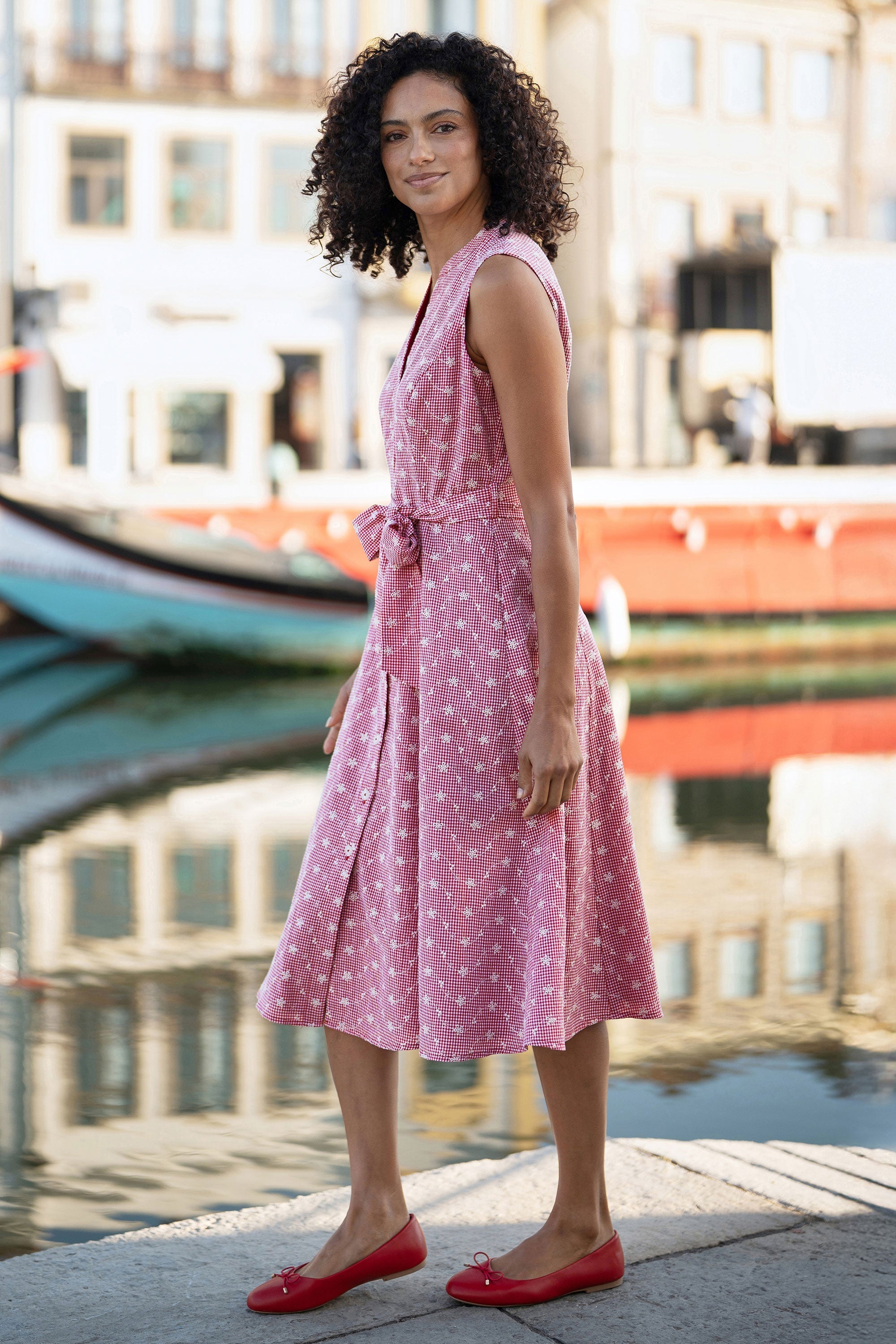 Yumi Red Broderie Anglaise Embroidered Sleeveless Shirt Dress